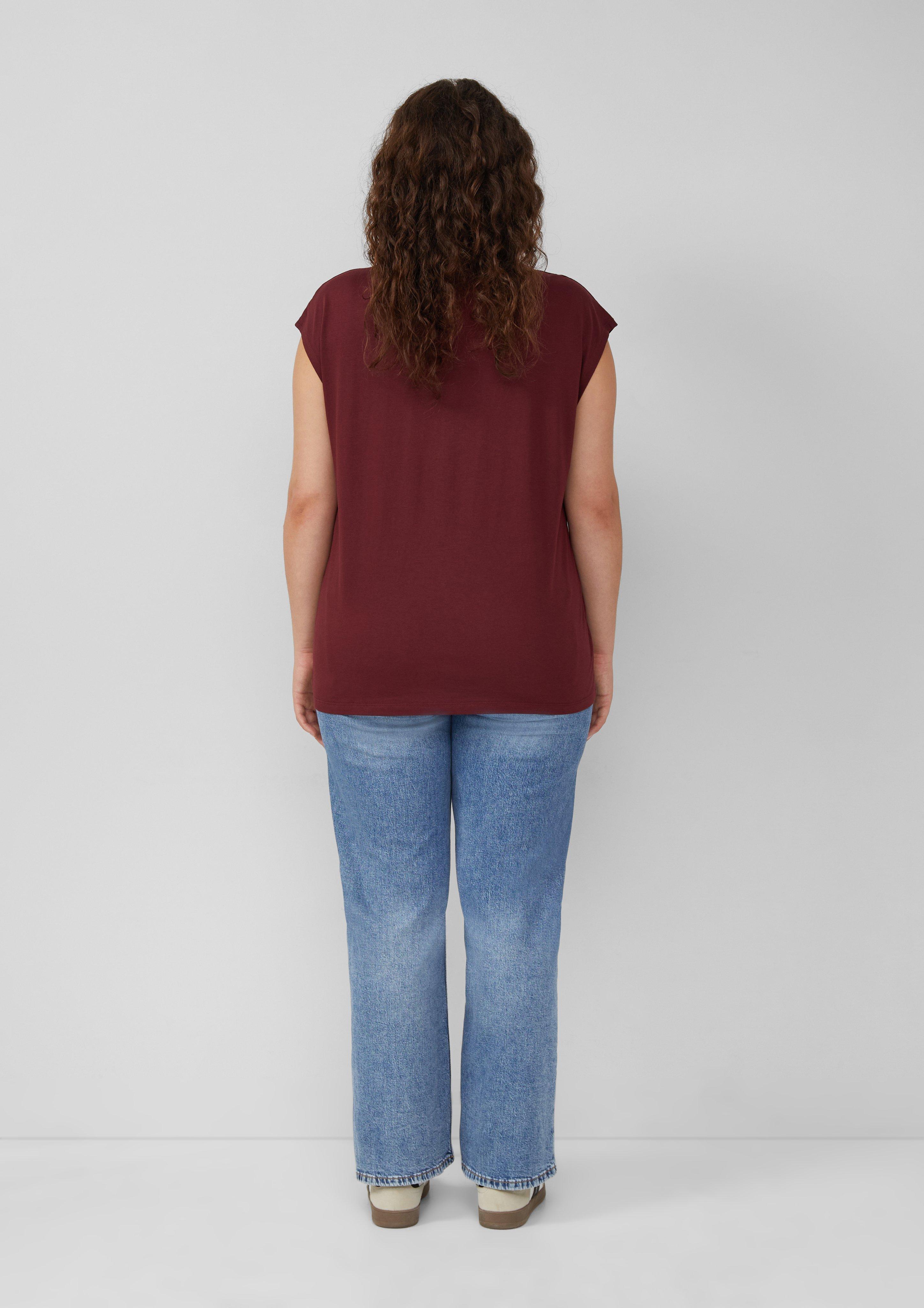 T-shirt in 3902, 5527 & 9999