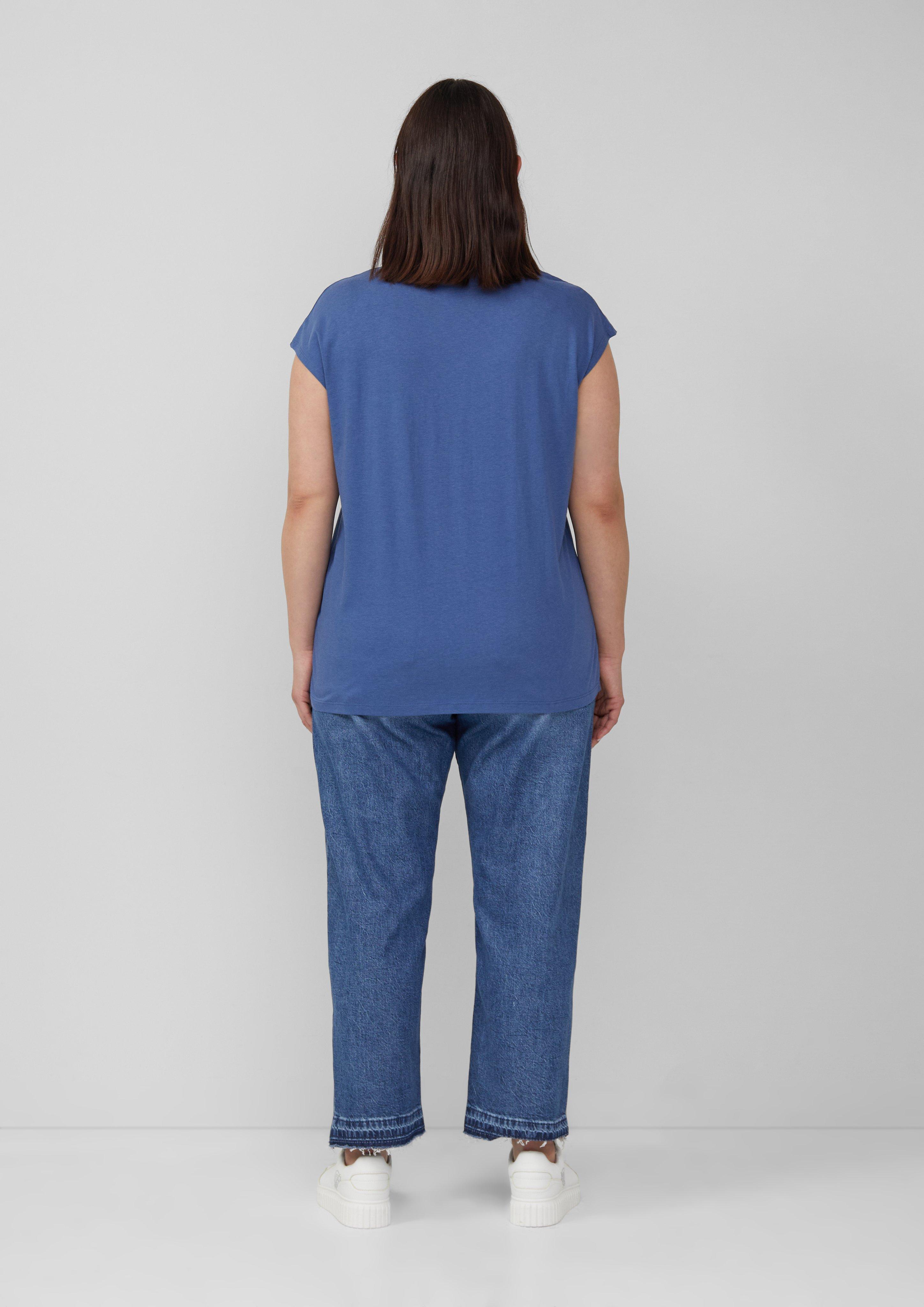 T-shirt in 5527, 9999 & 3902