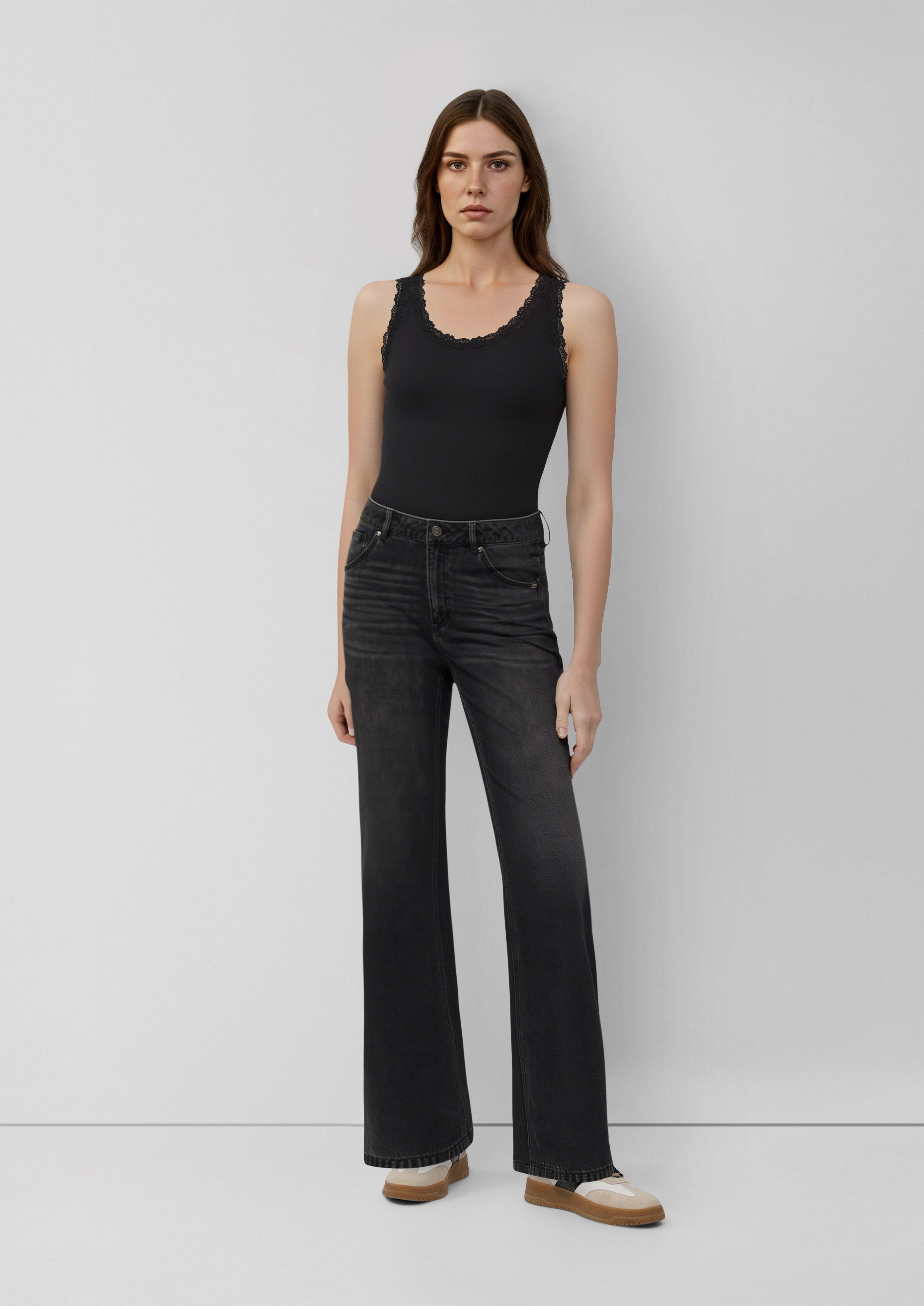 T-Shirt in 9999, 0210 & 3902