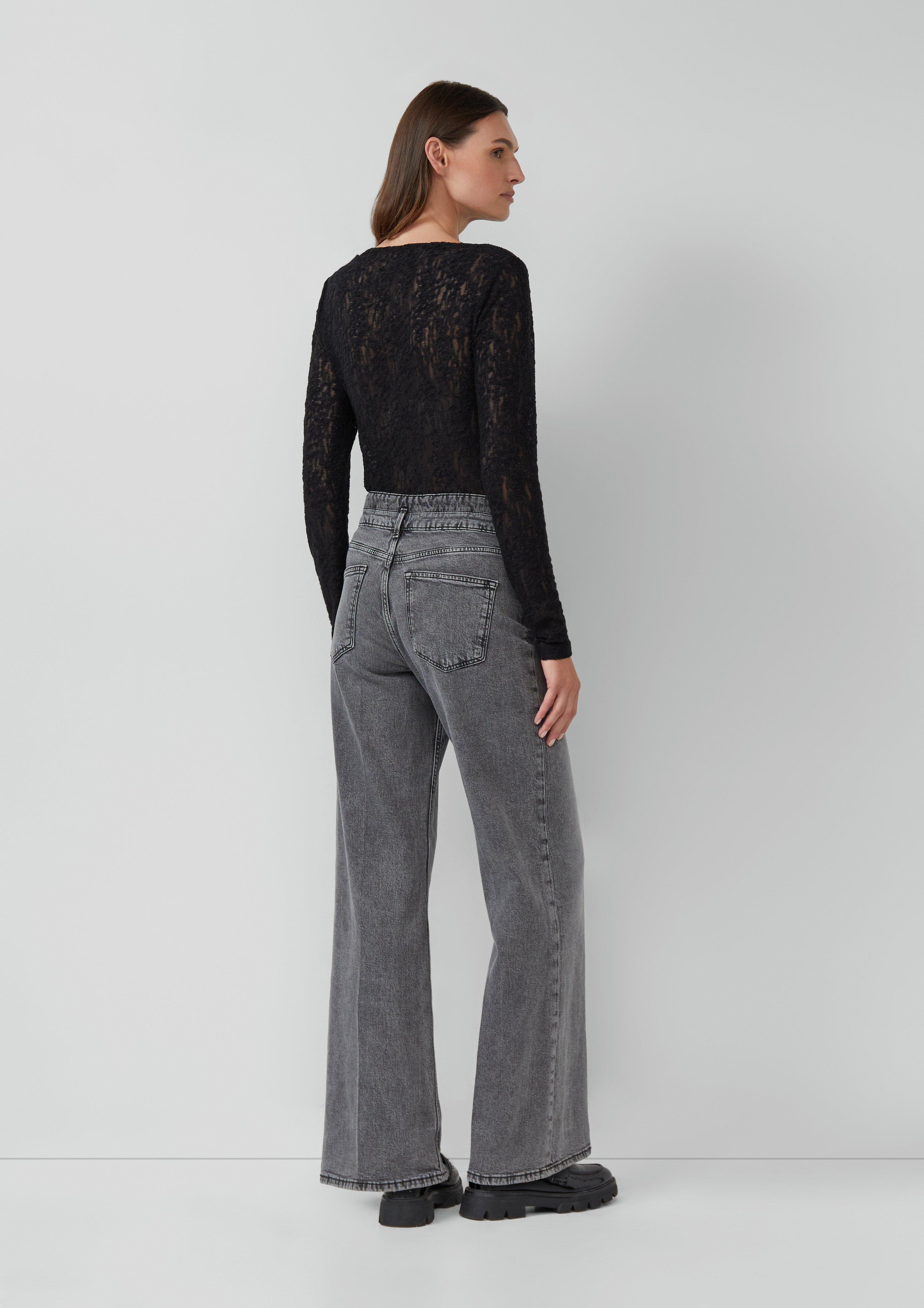 T-shirt in 9999 & 0402