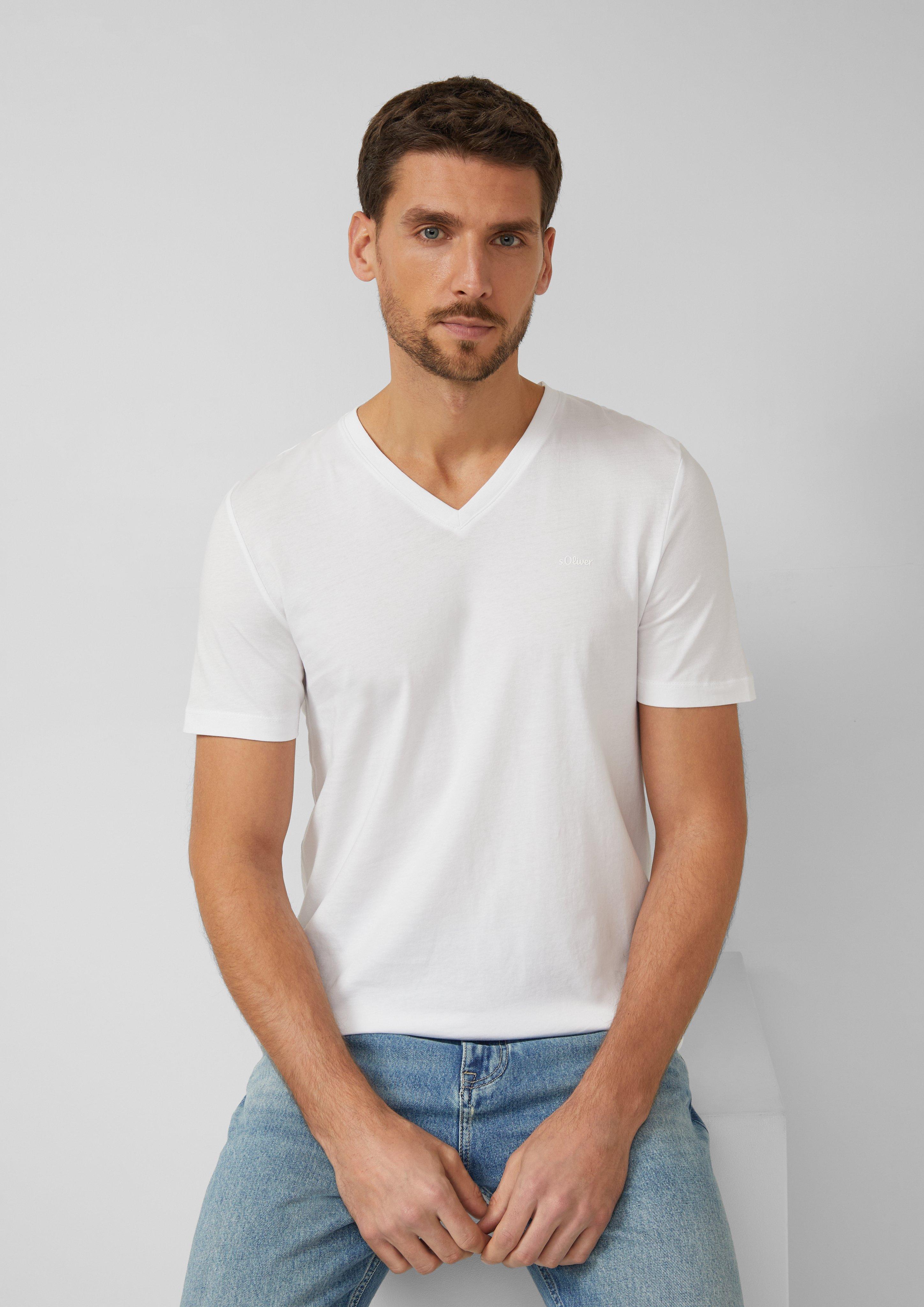 T-shirt in 0100, 5978, 9999, 1622, 7983 & 6244