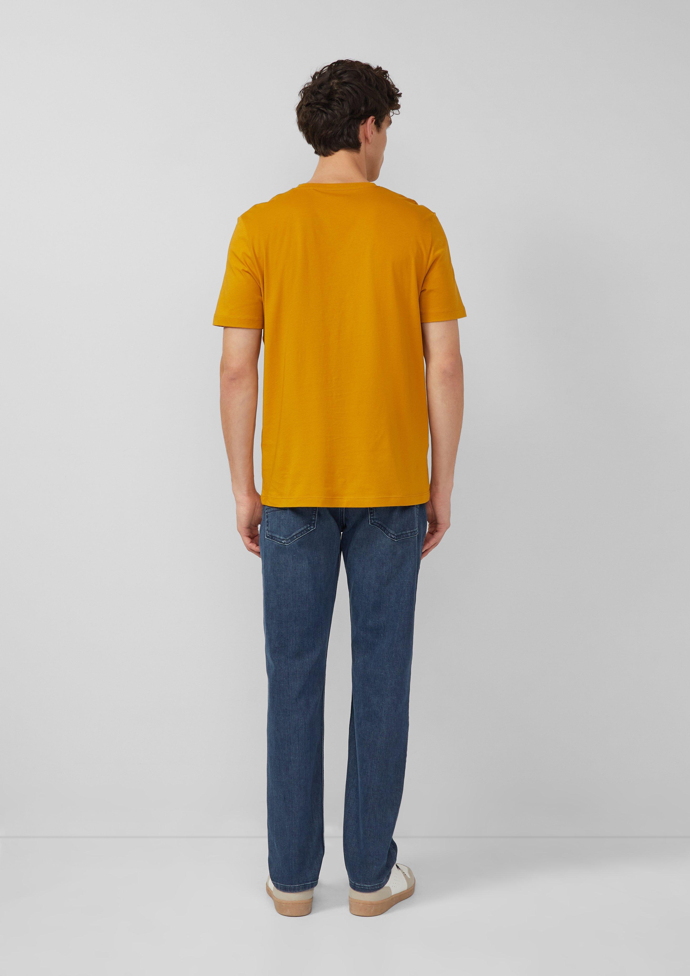 T-shirt in 1622, 0100, 5978, 9999, 7983 & 6244