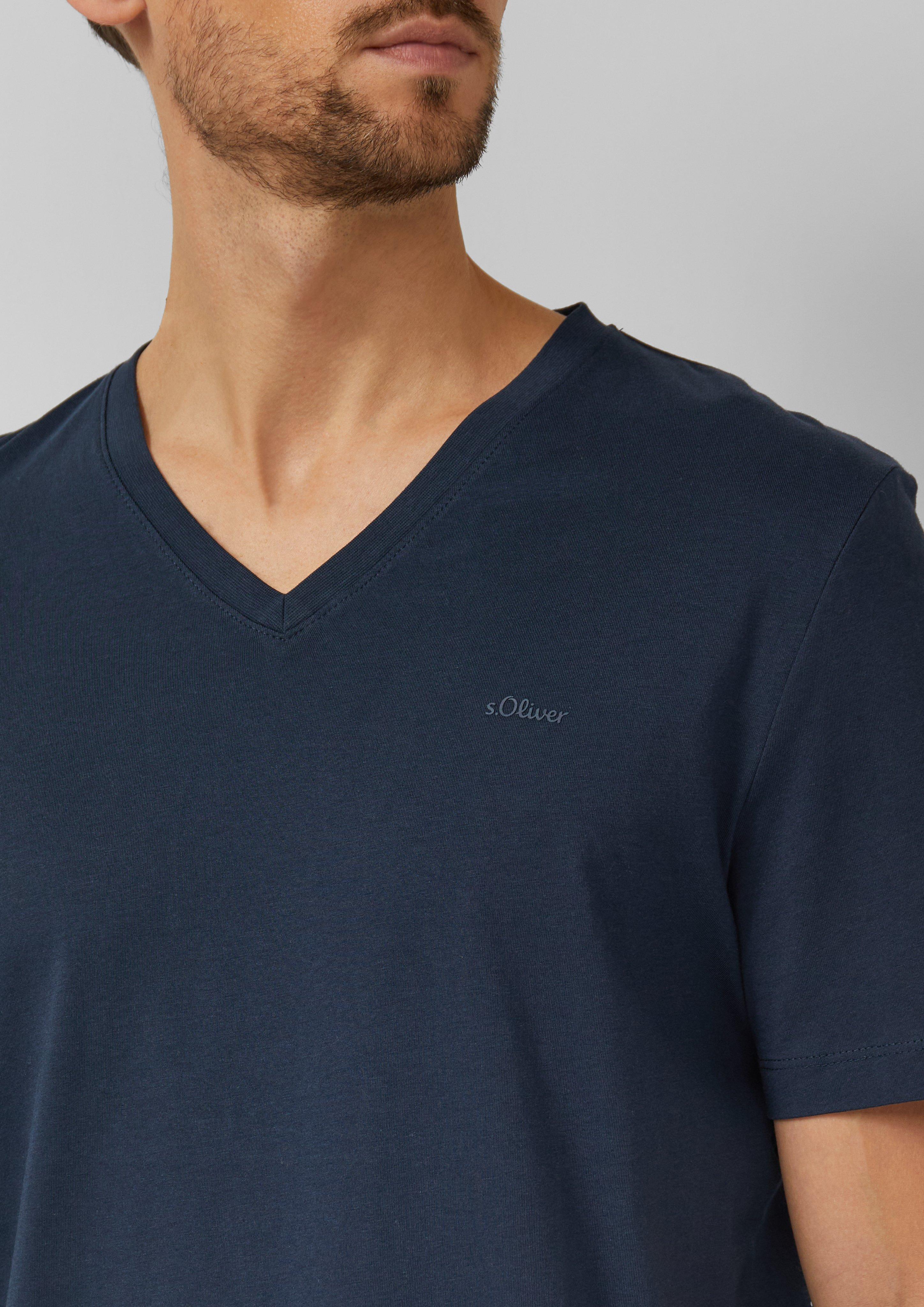 T-shirt in 5978, 0100, 9999, 1622, 7983 & 6244