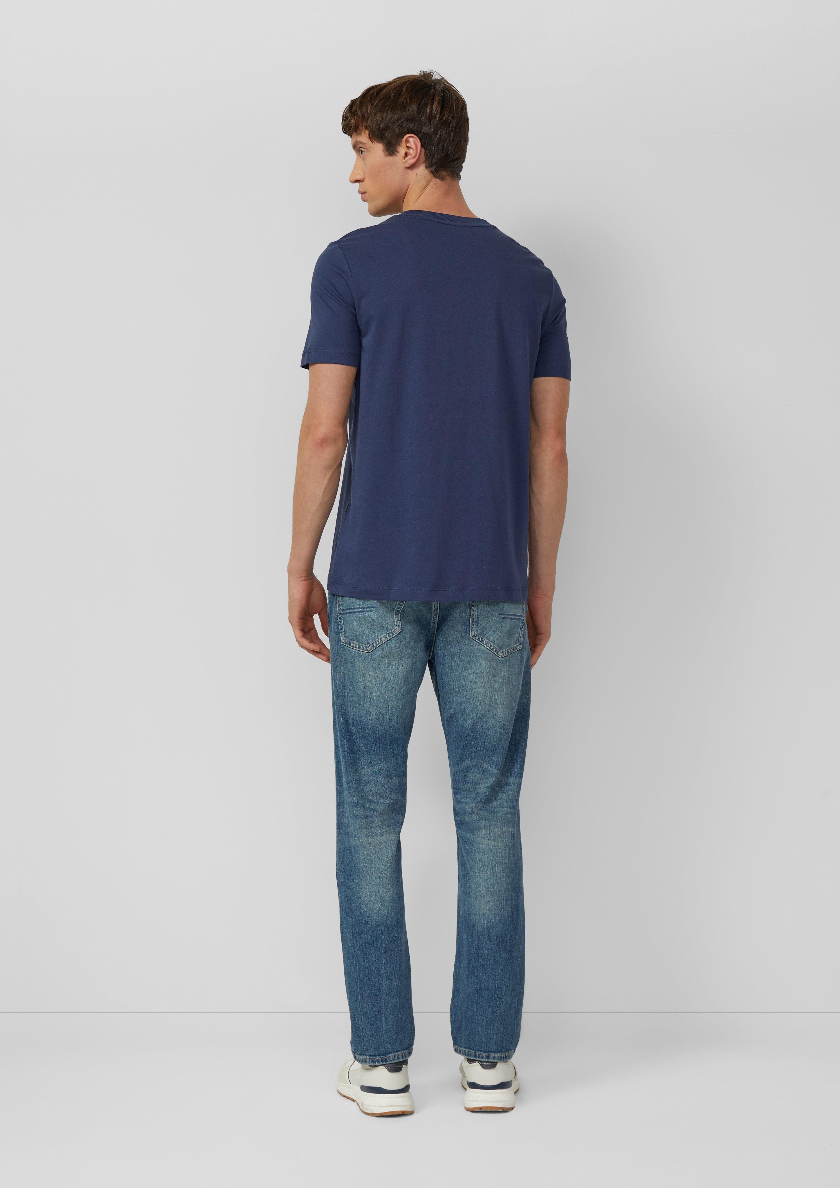 T-shirt in 58D2, 62D2, 62D1, 16D1, 01D2, 58D1, 79D1 & 79D2