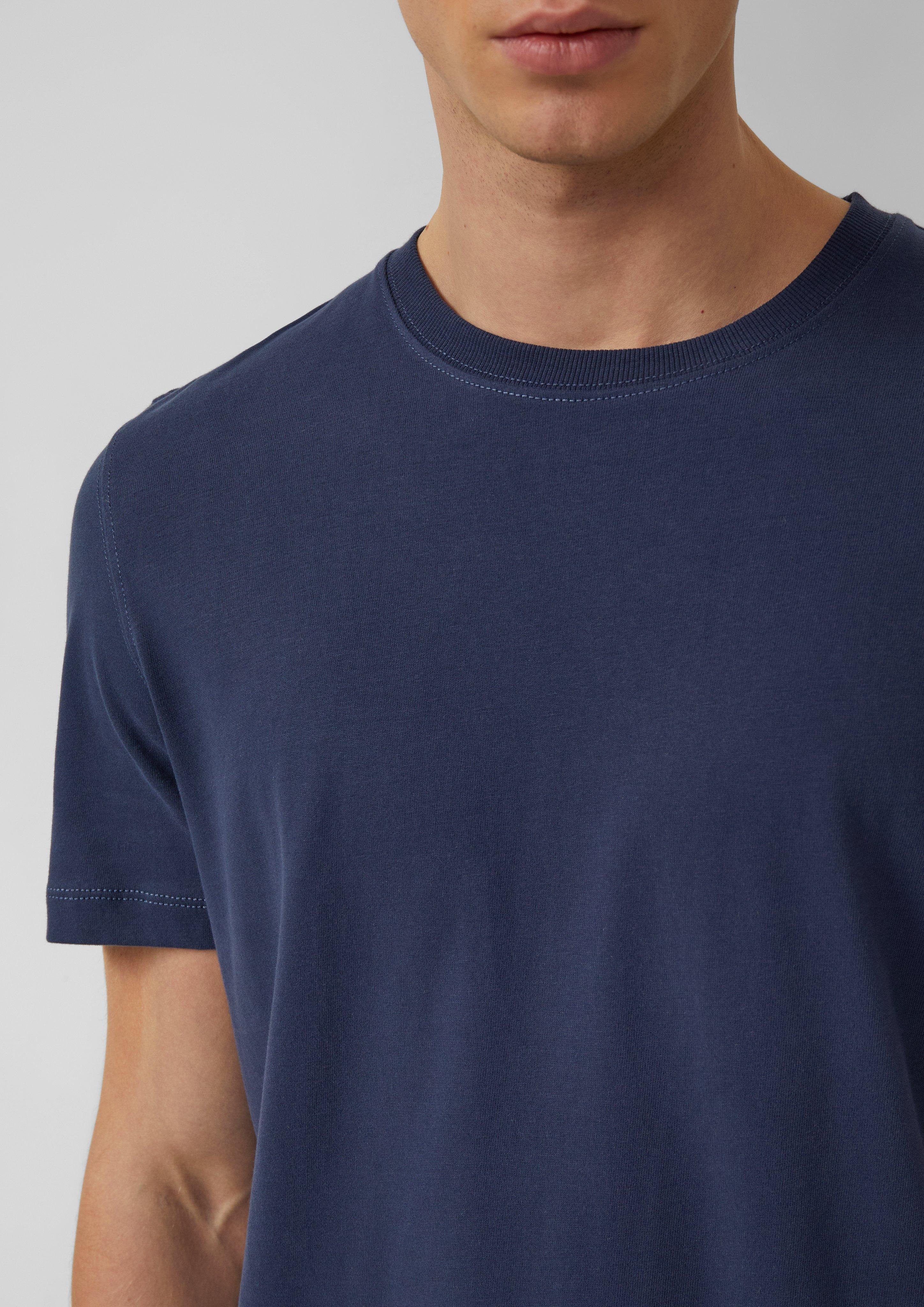 T-shirt in 5826, 6244 & 7983