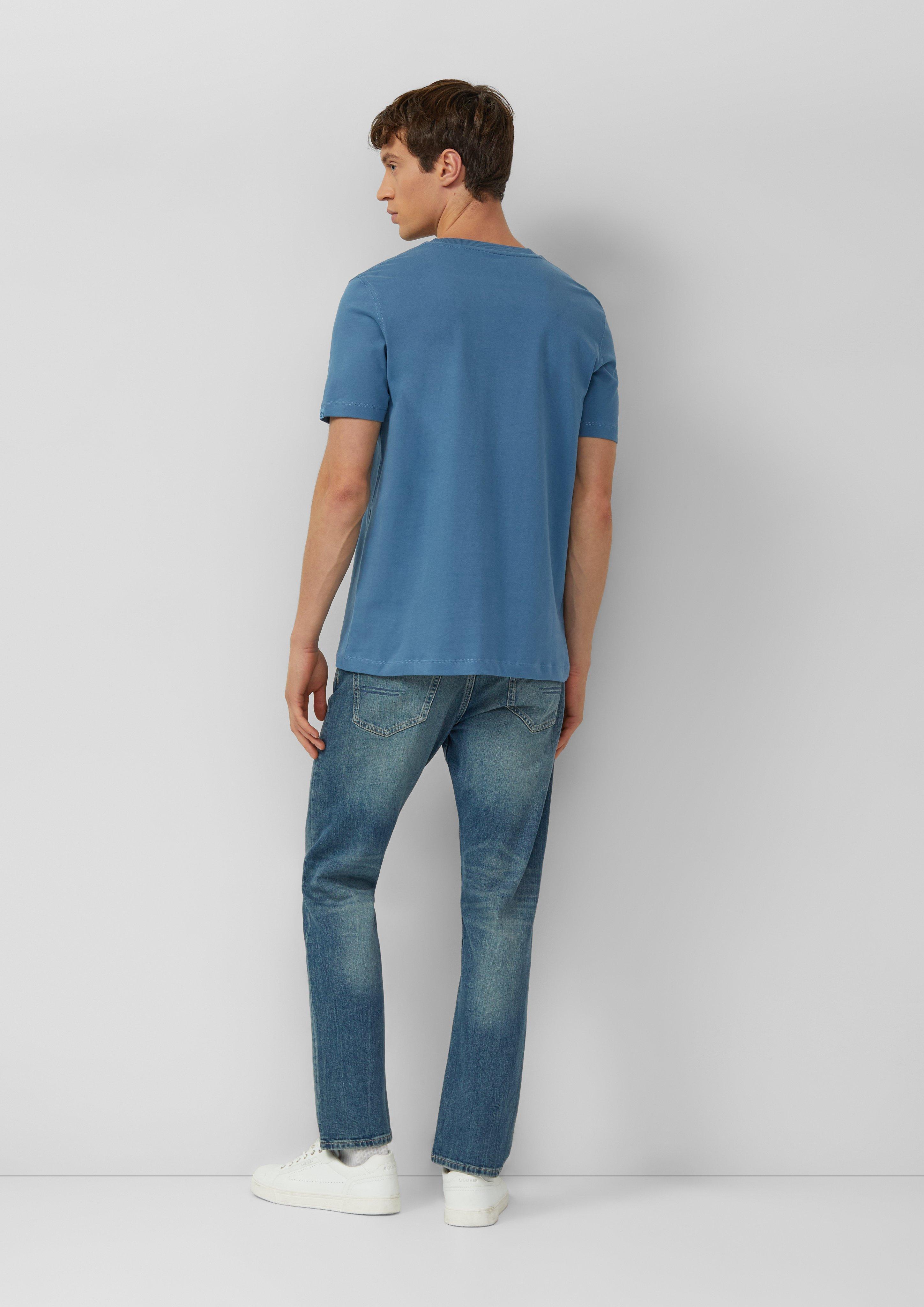 T-shirt in 6244, 5826 & 7983