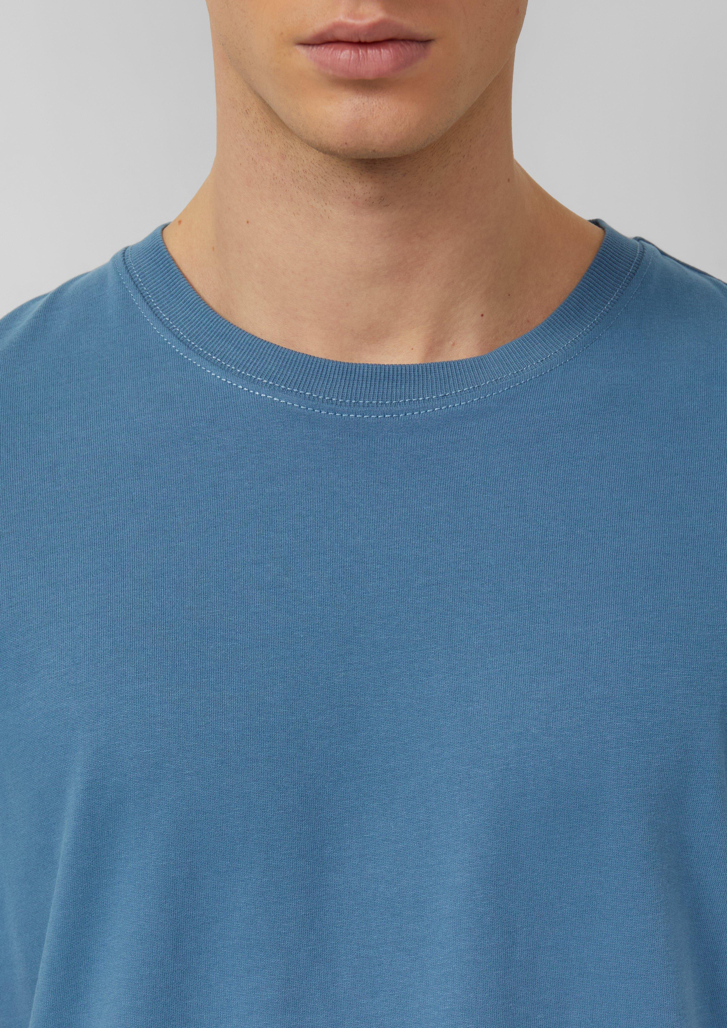 T-shirt in 6244, 5826 & 7983