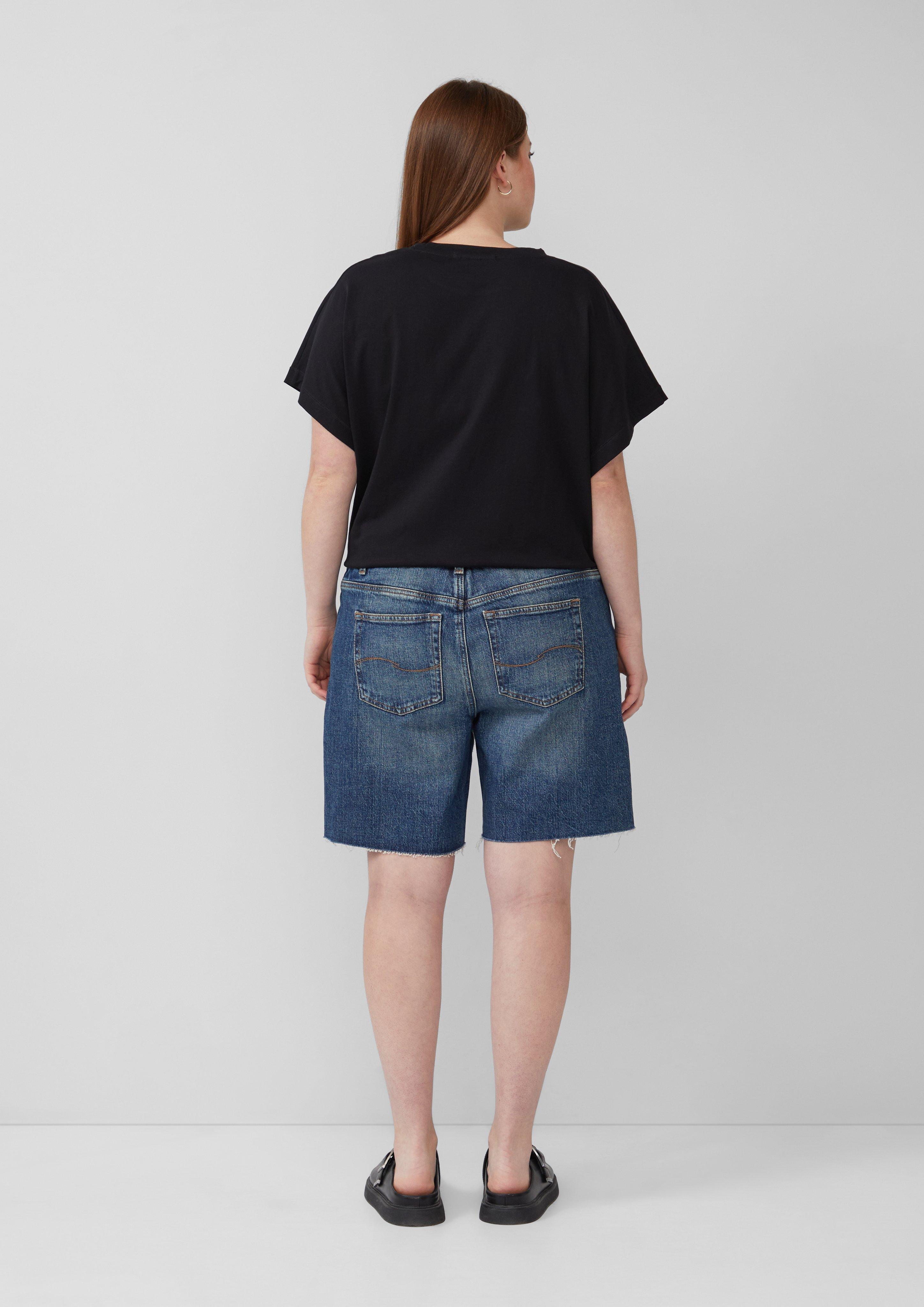 T-shirt in 9999 & 4438