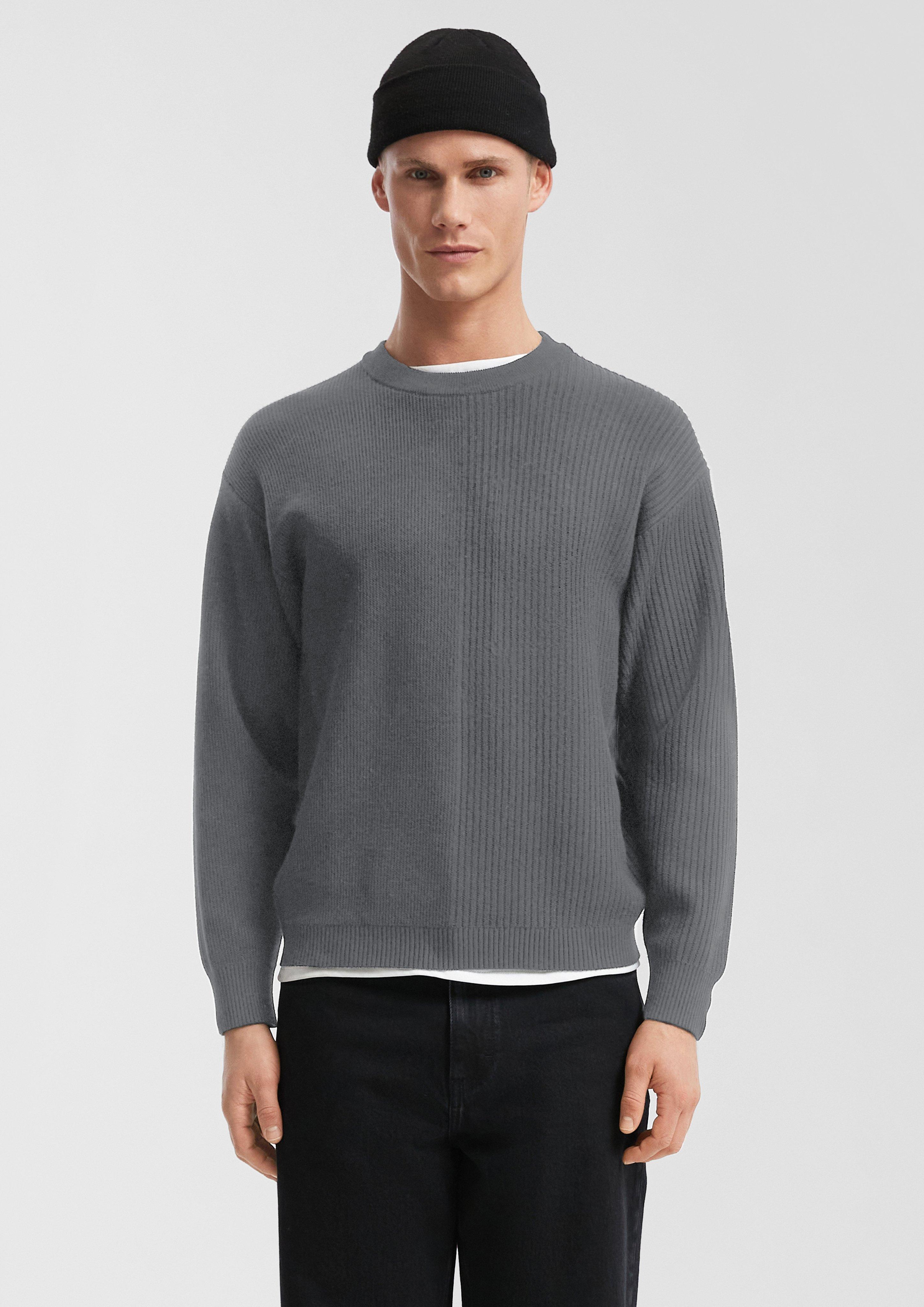 Knitted pullover in 