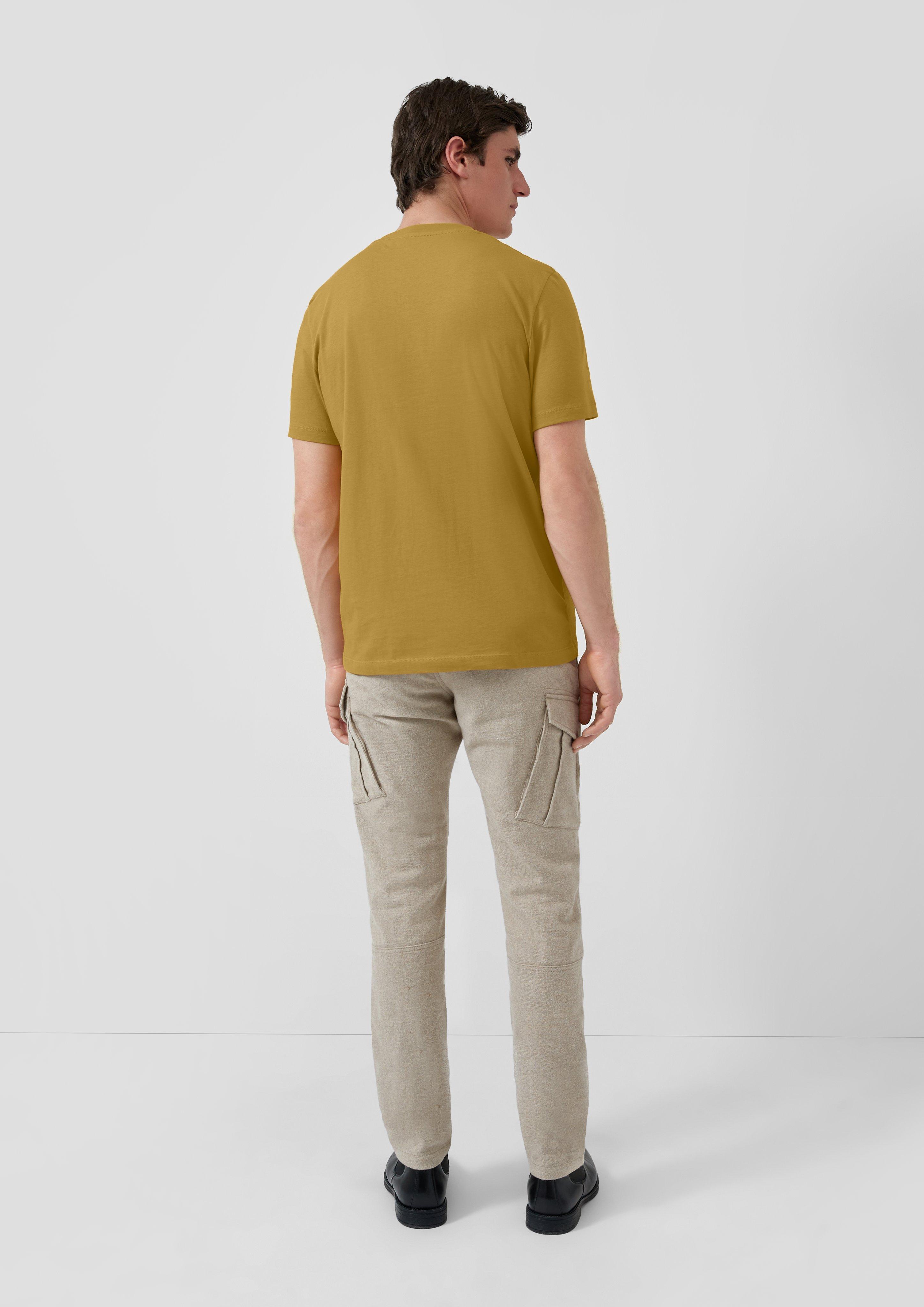 T-shirt in 16D2, 86D2, 99D1, 99D2, 16D1, 01D2, 01D1 & 39D1