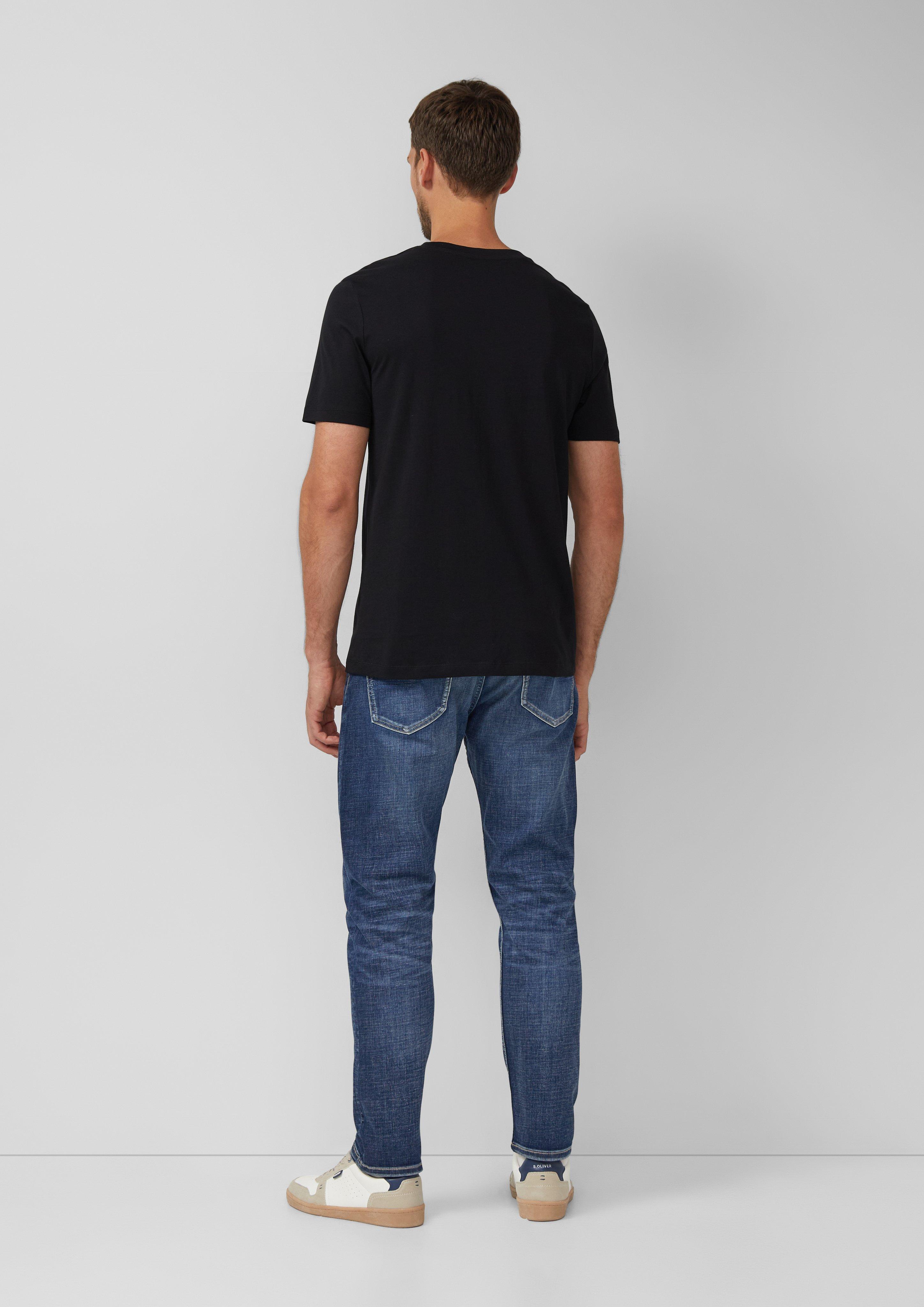 T-shirt in 99D2, 86D2, 99D1, 16D1, 01D2, 16D2, 01D1 & 39D1