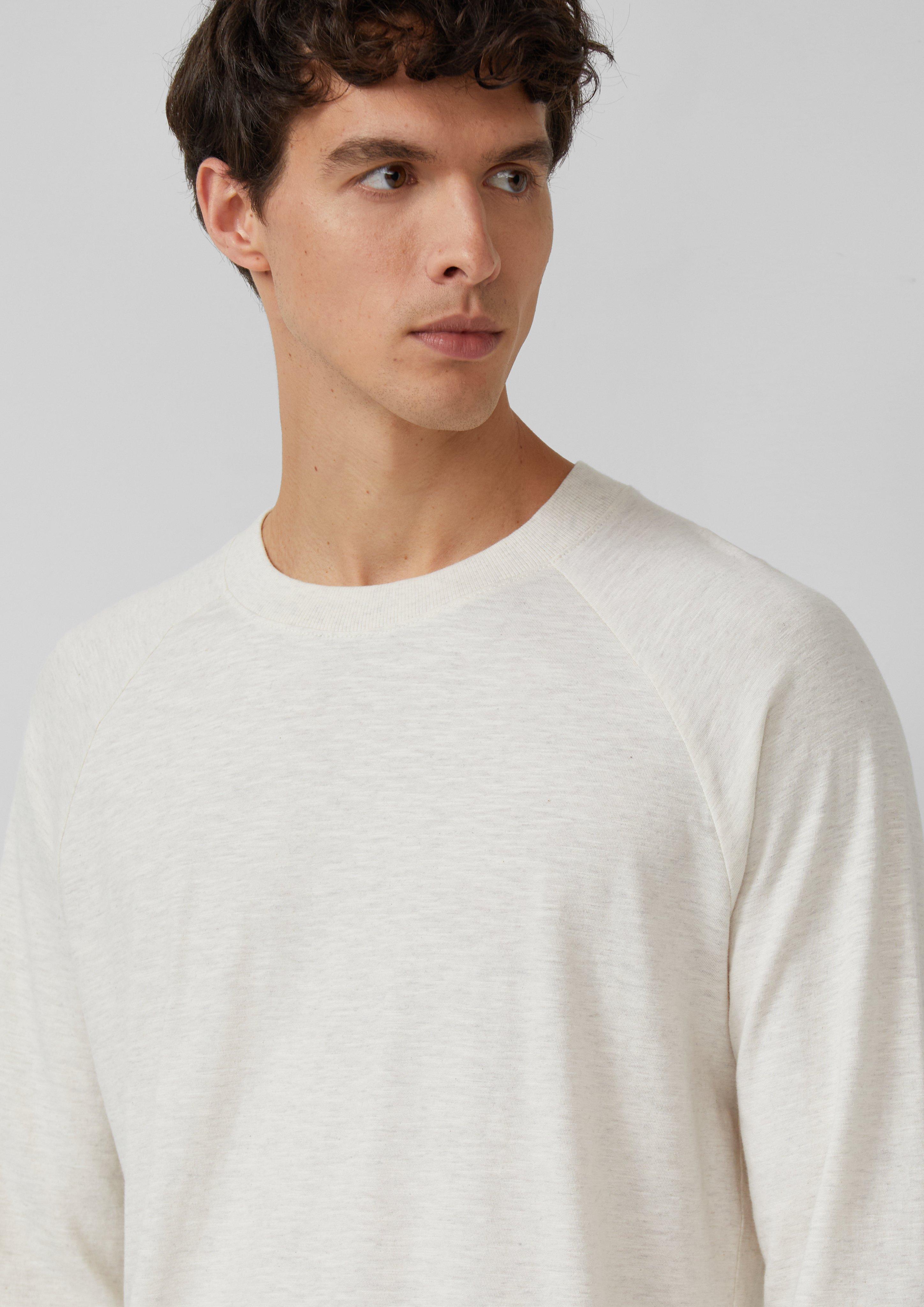 T-shirt in 03W0, 9898, 86W0 & 39W0