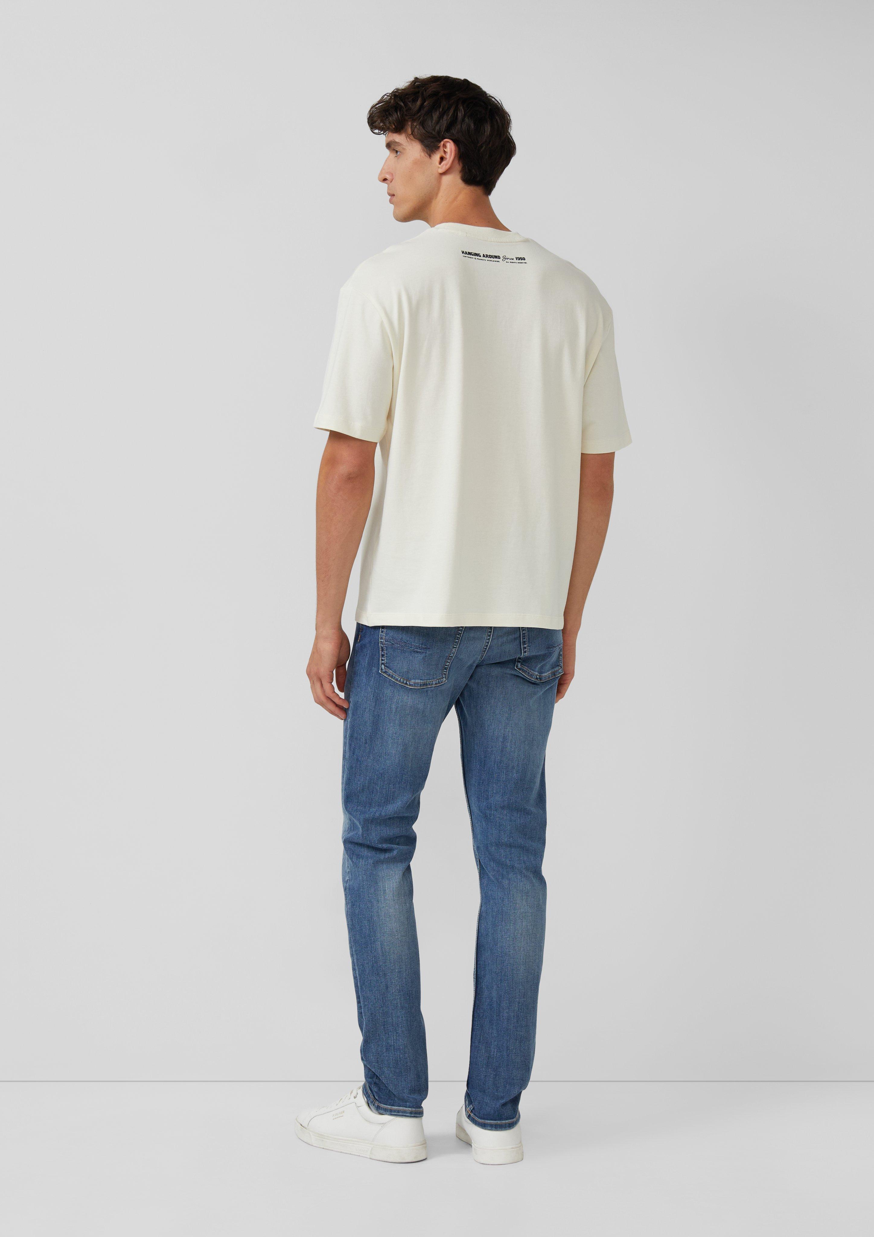 T-shirt in 03D4, 33D1, 79D3 & 59D2