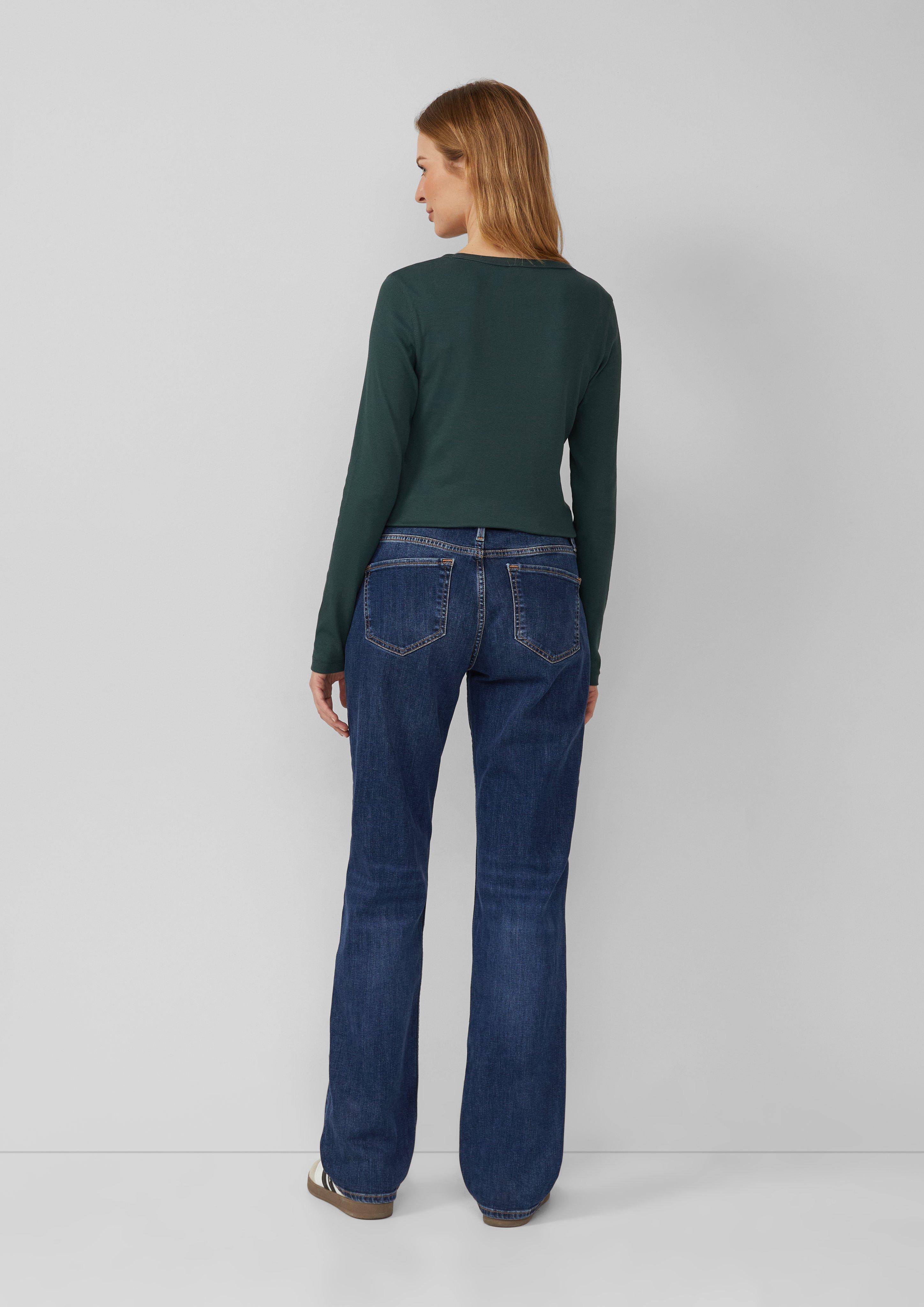 T-Shirt in 6933, 9999, 0210 & 3902