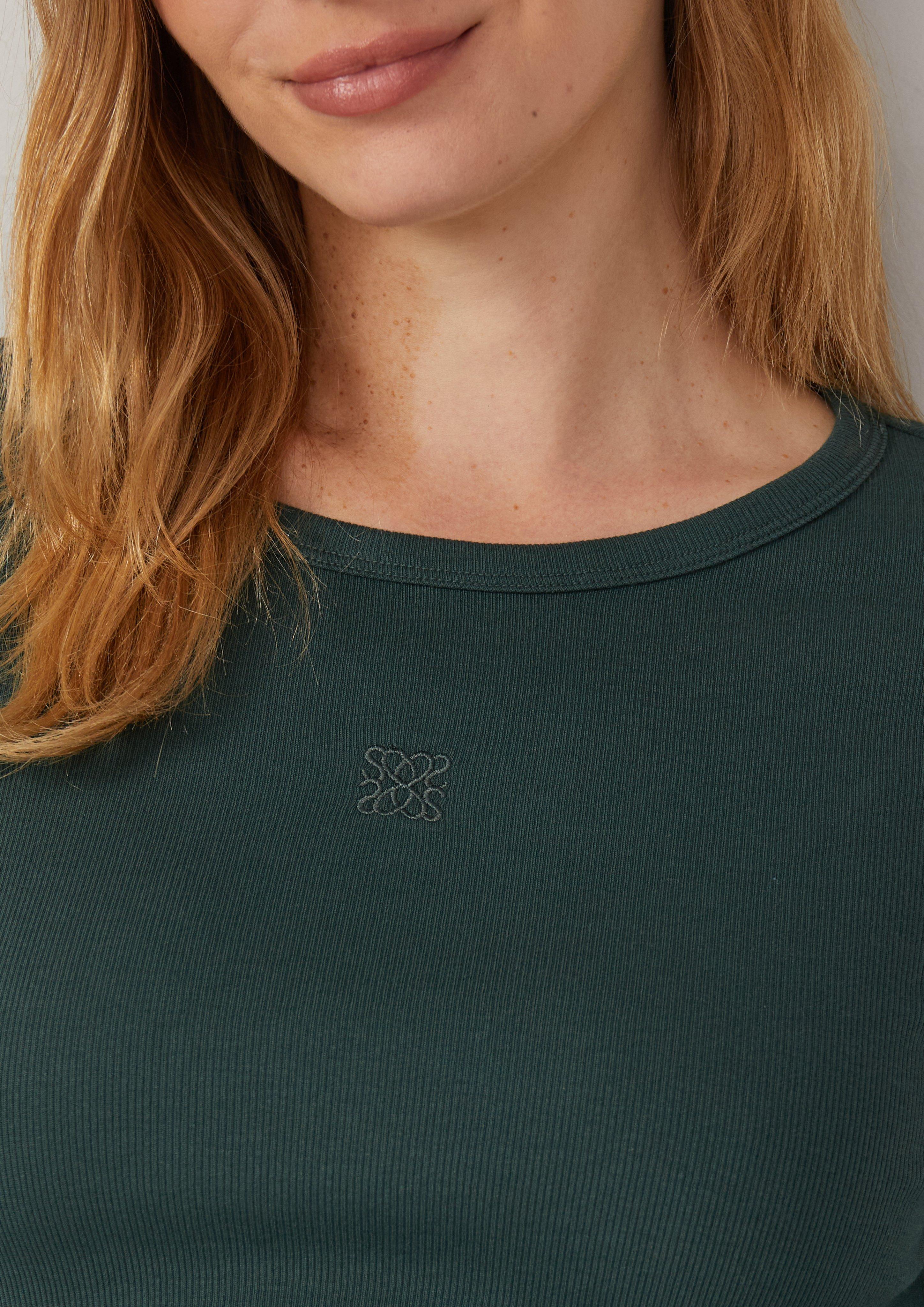 T-Shirt in 6933, 9999, 0210 & 3902