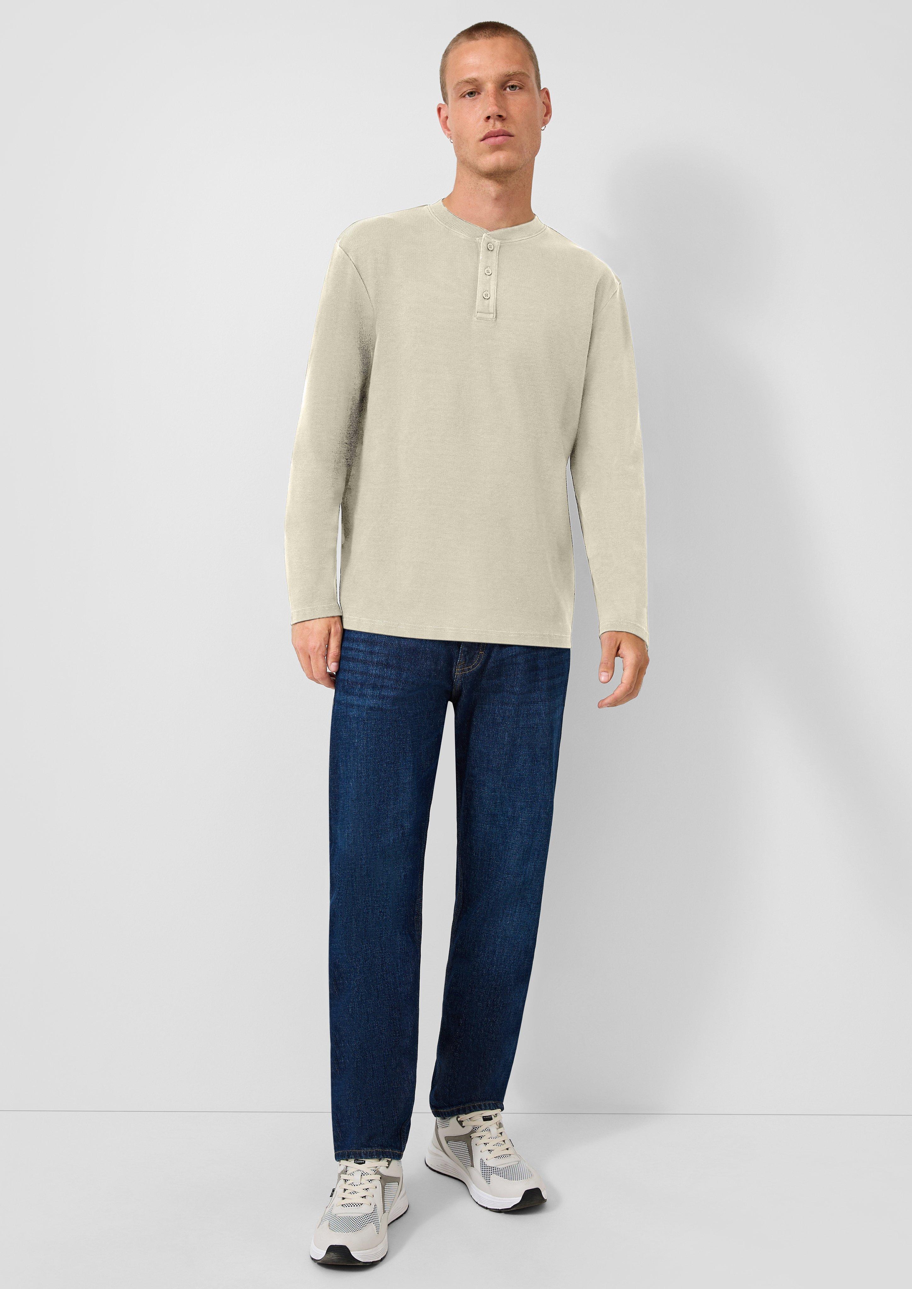 T-shirt in 8161, 9999 & 0100