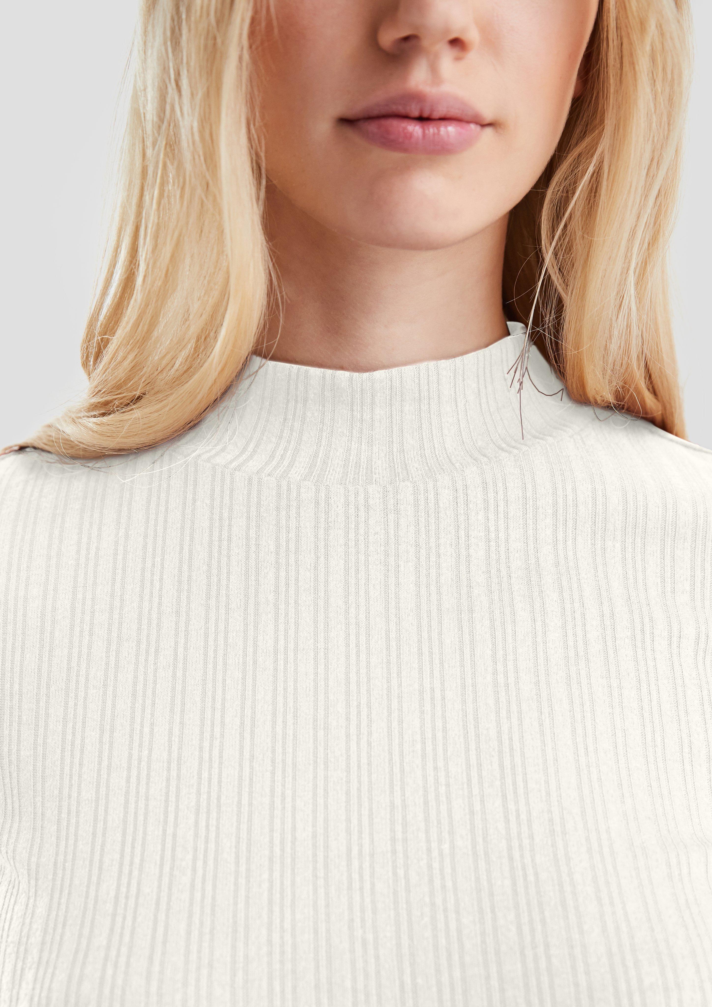 T-shirt in 0200, 8504, 9999 & 3900