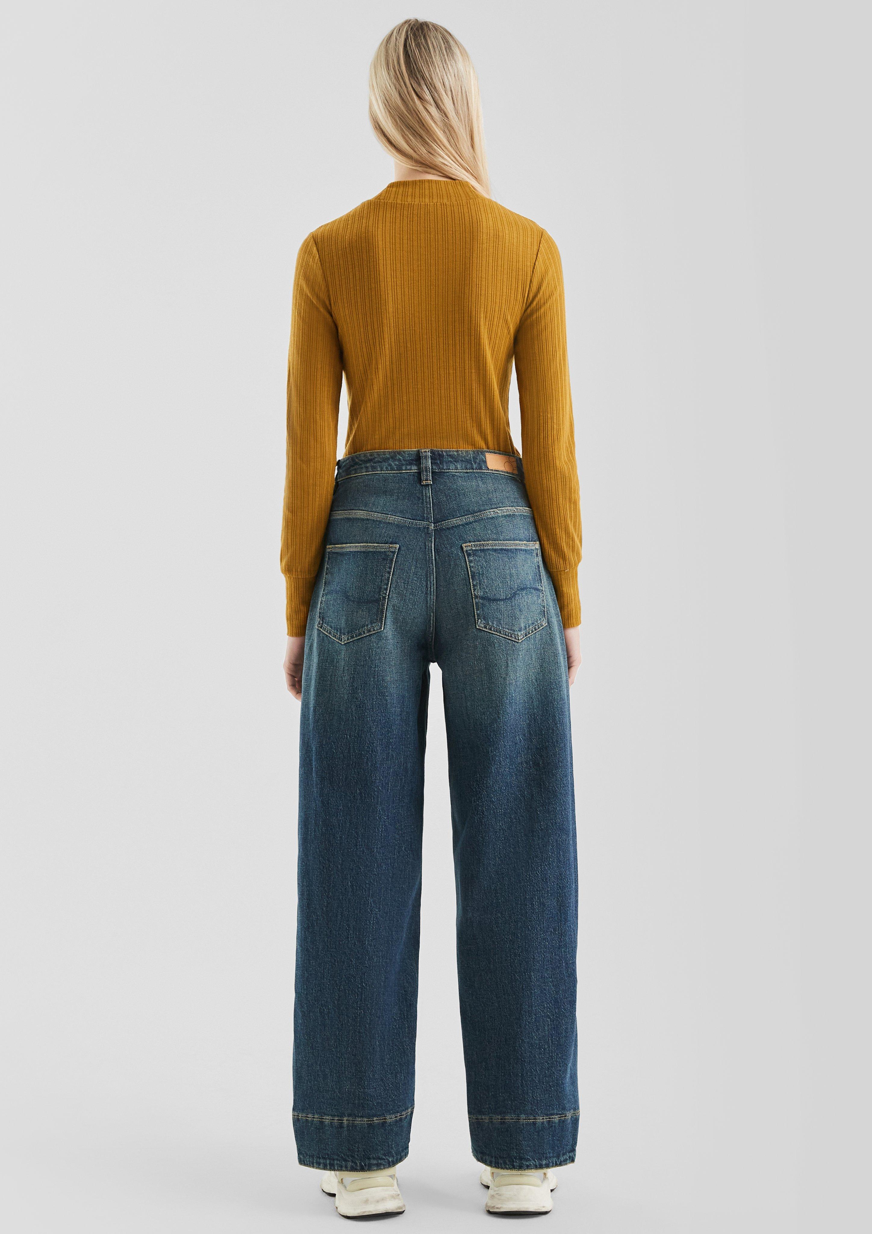 T-shirt in 8504, 9999, 3900 & 0200