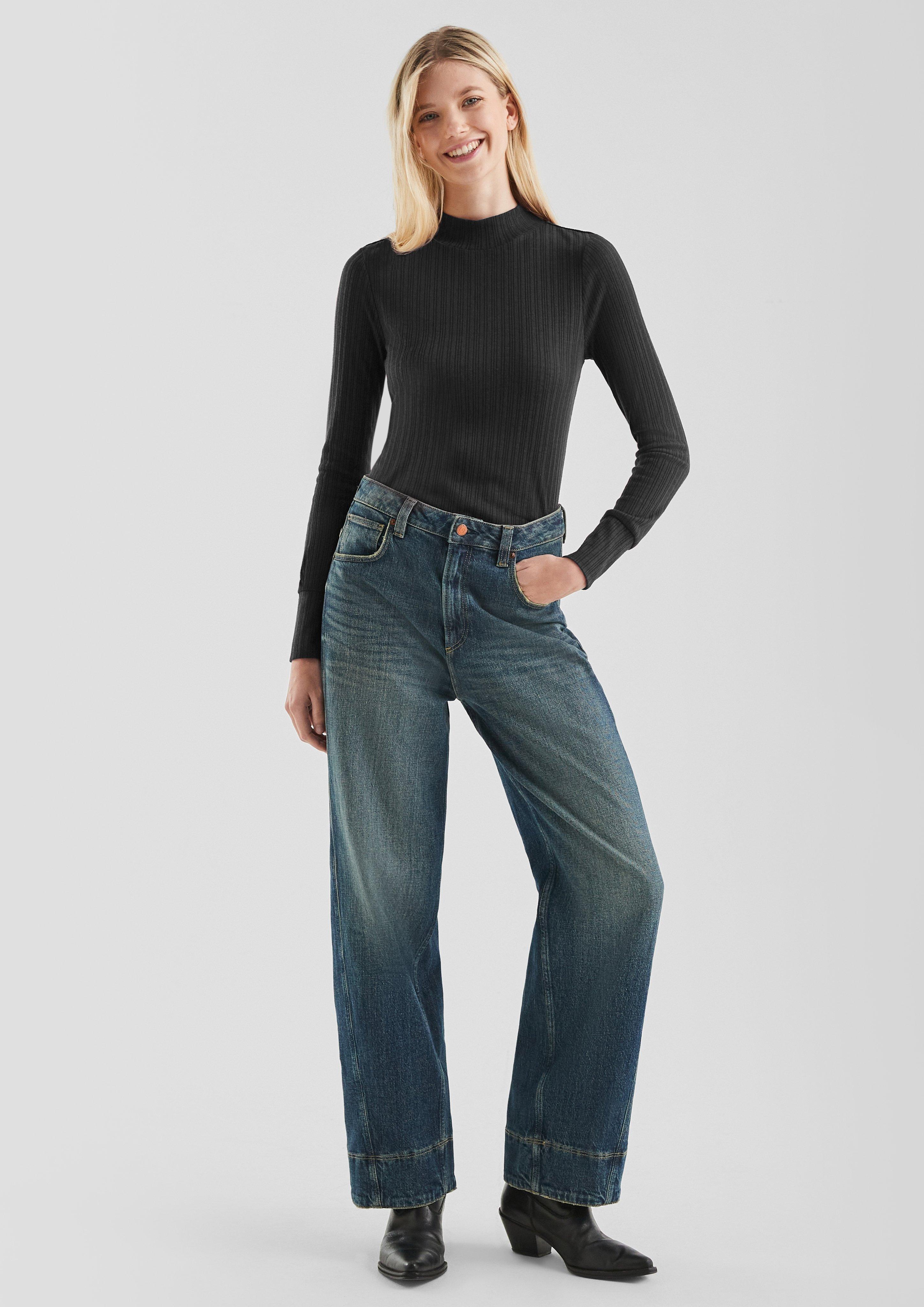 T-shirt in 9999, 8504, 3900 & 0200