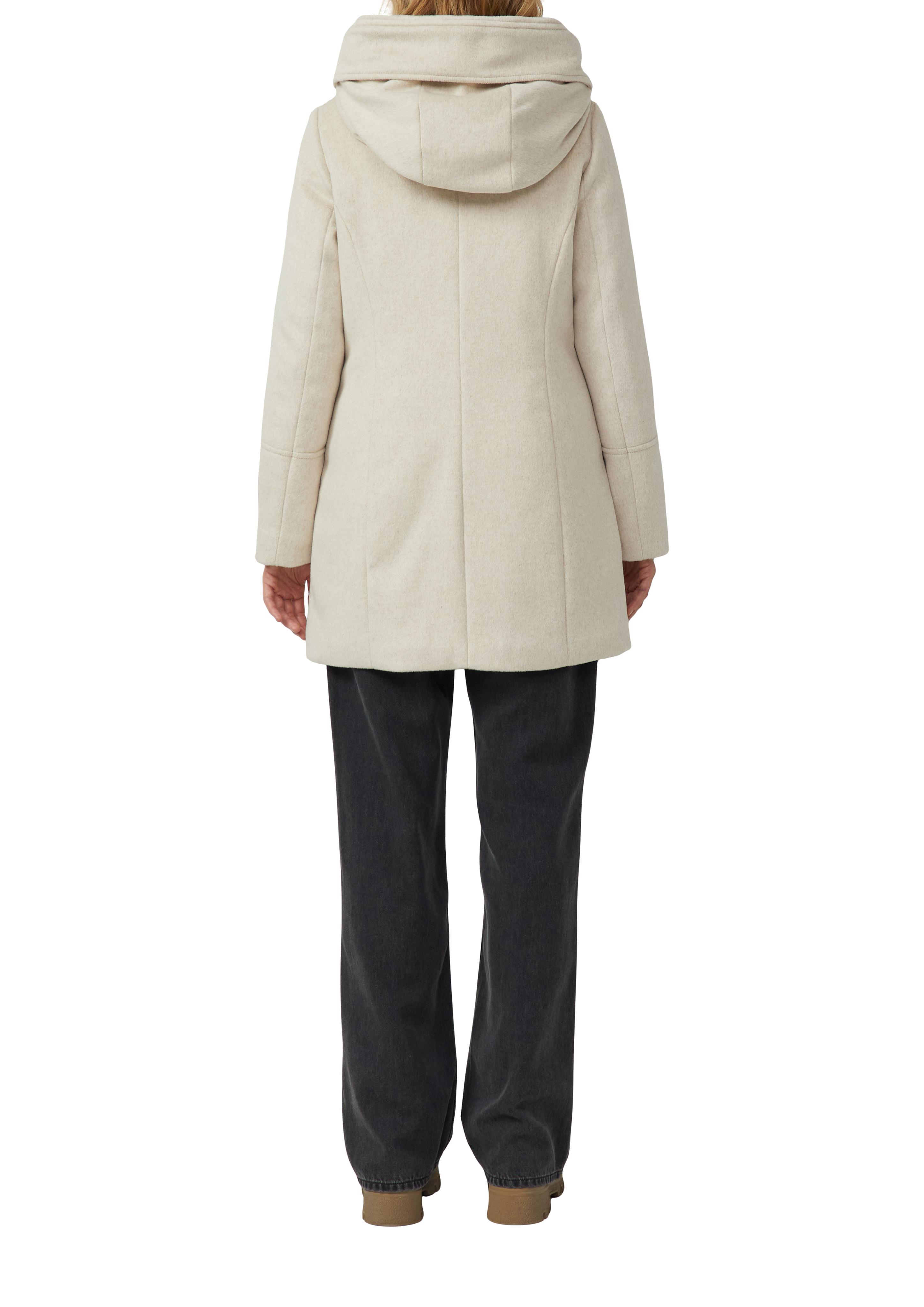 Thumbnail - Outdoor-Mantel