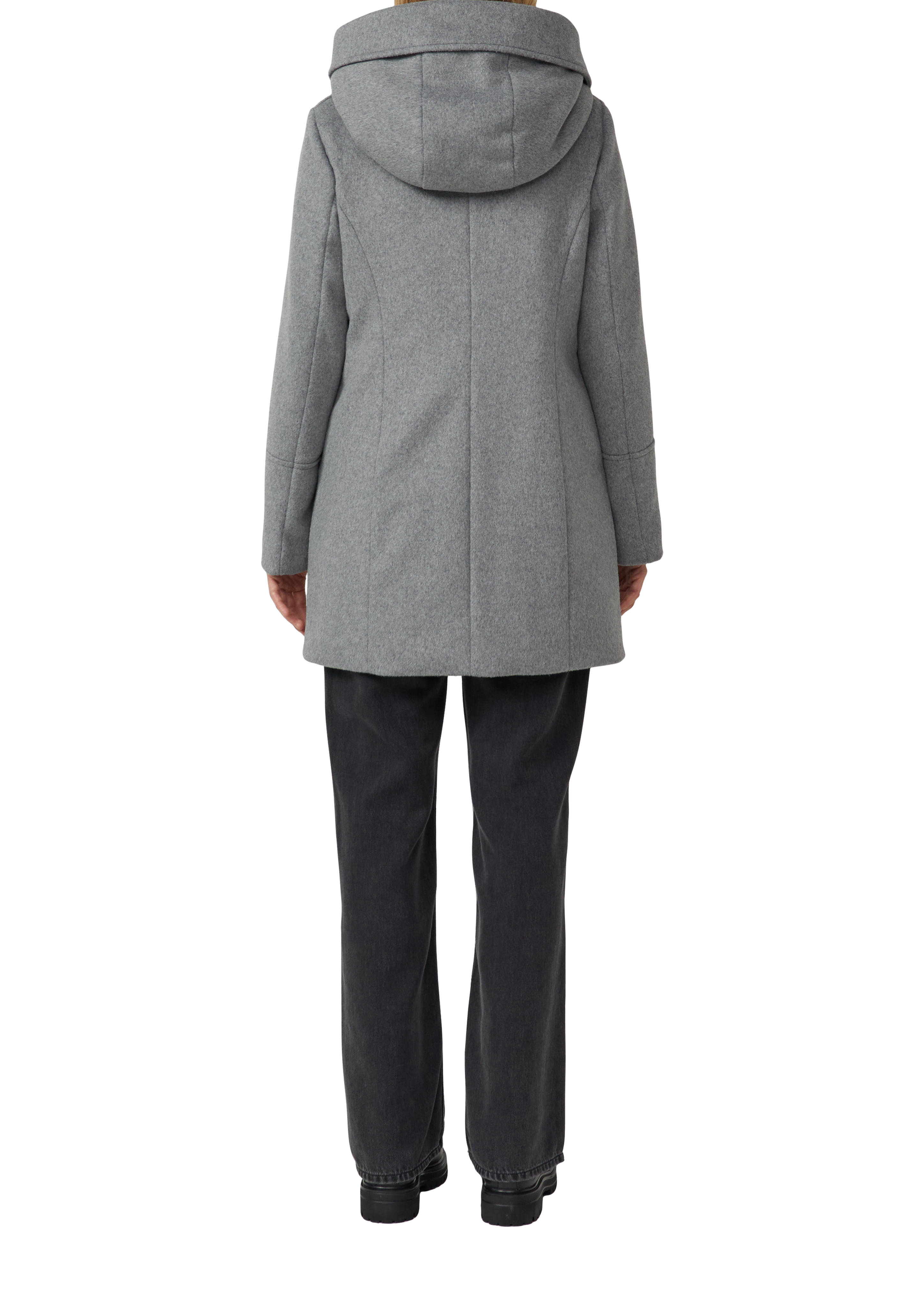 Thumbnail - Outdoor-Mantel