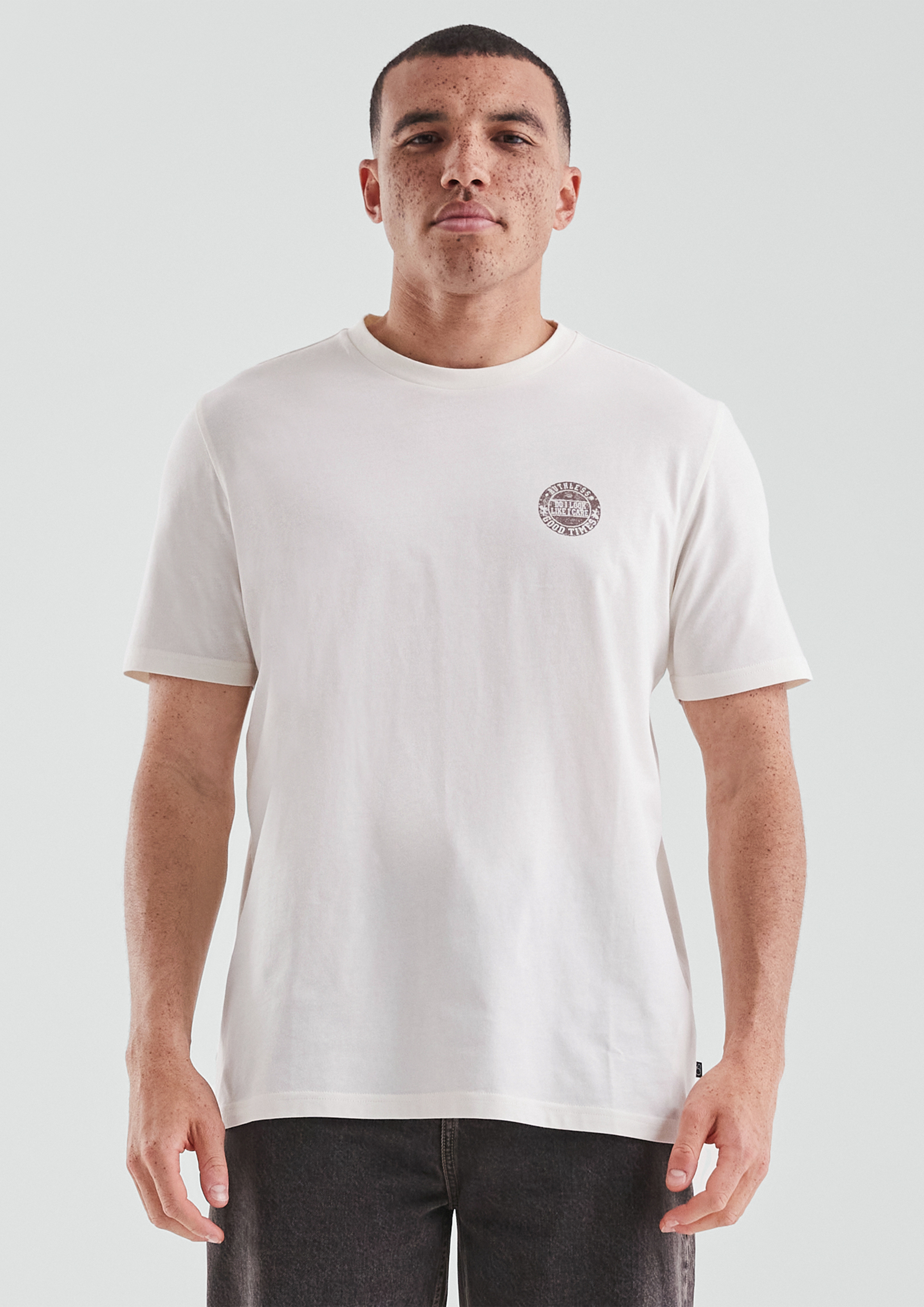 T-Shirt in 0300, 8915, 9999 & 4923