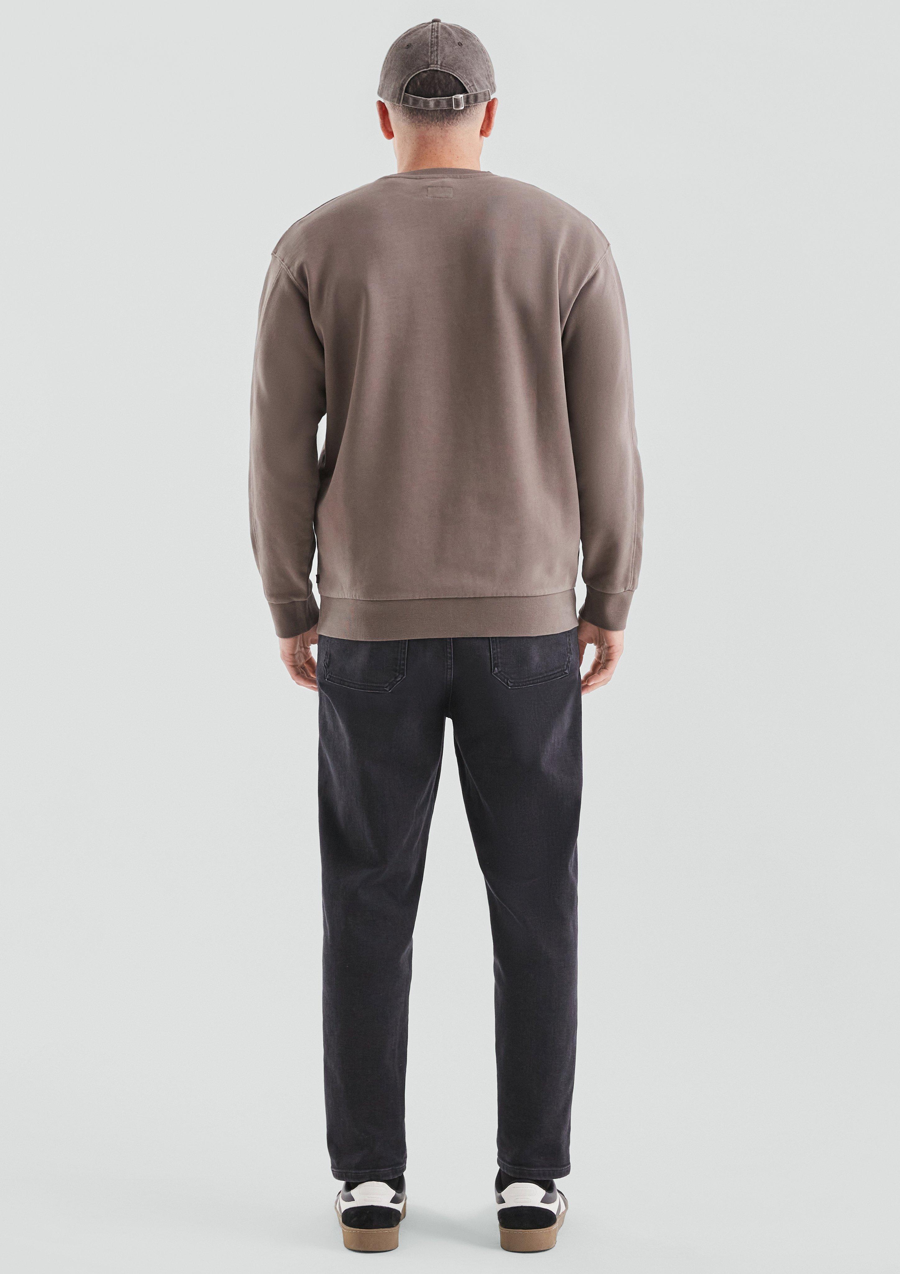 Sweatshirt in 89D0 & 49D0