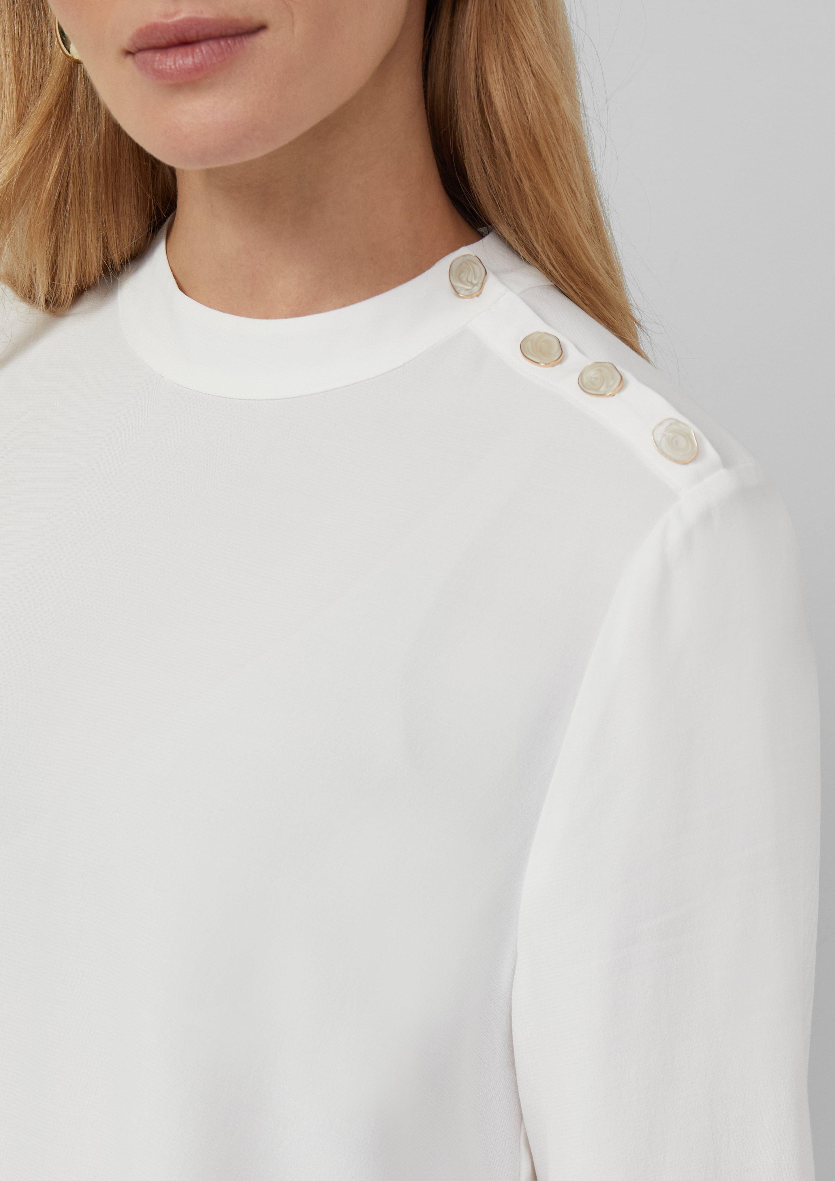 Fließende Viskose-Bluse mit seitlichen Knöpfen