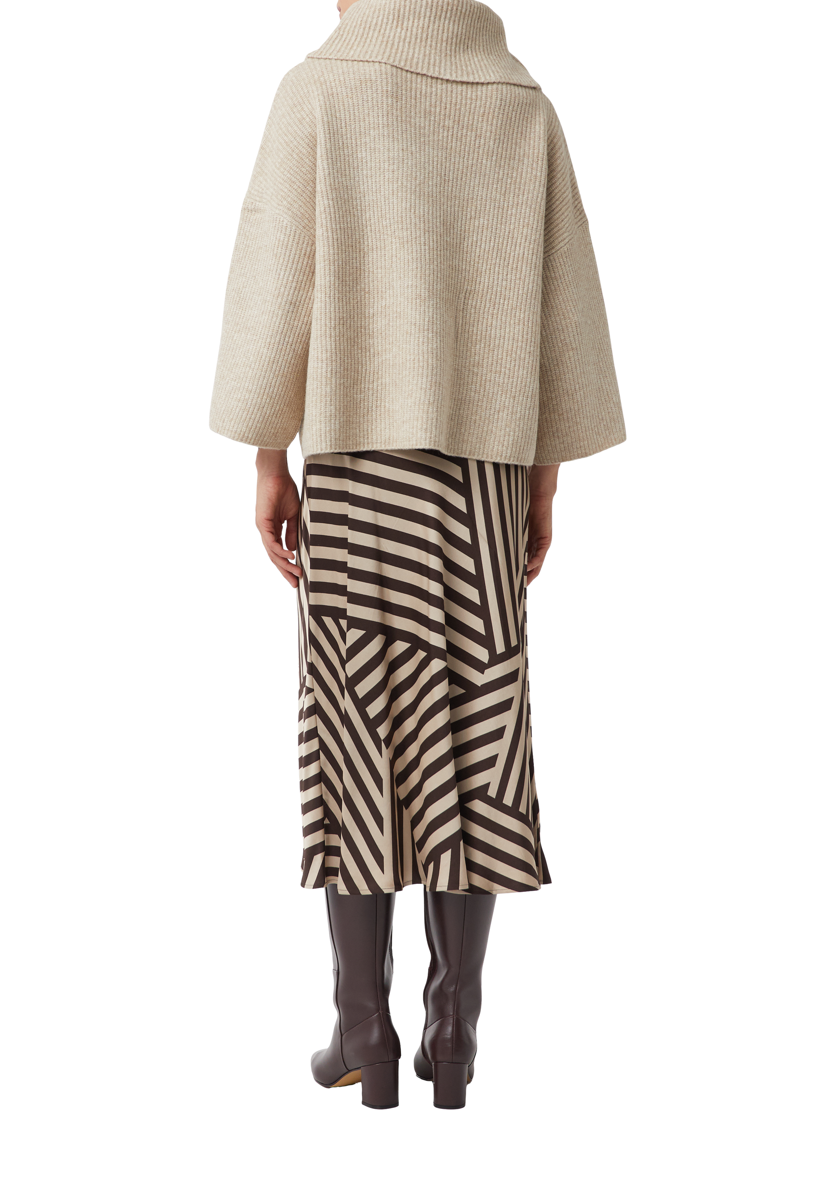 Thumbnail - Indoor-Poncho