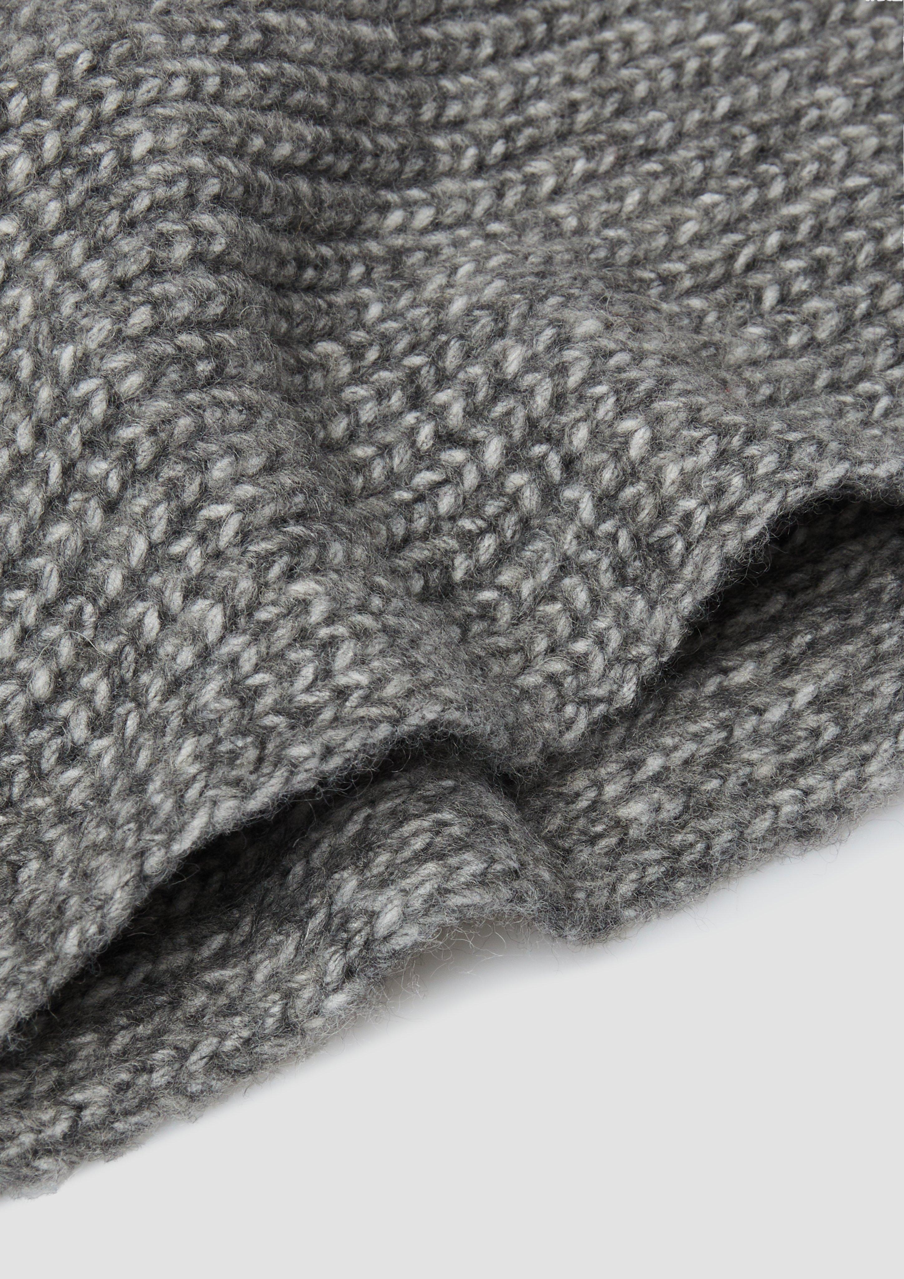 Šátek in 9730 &amp; 81W1