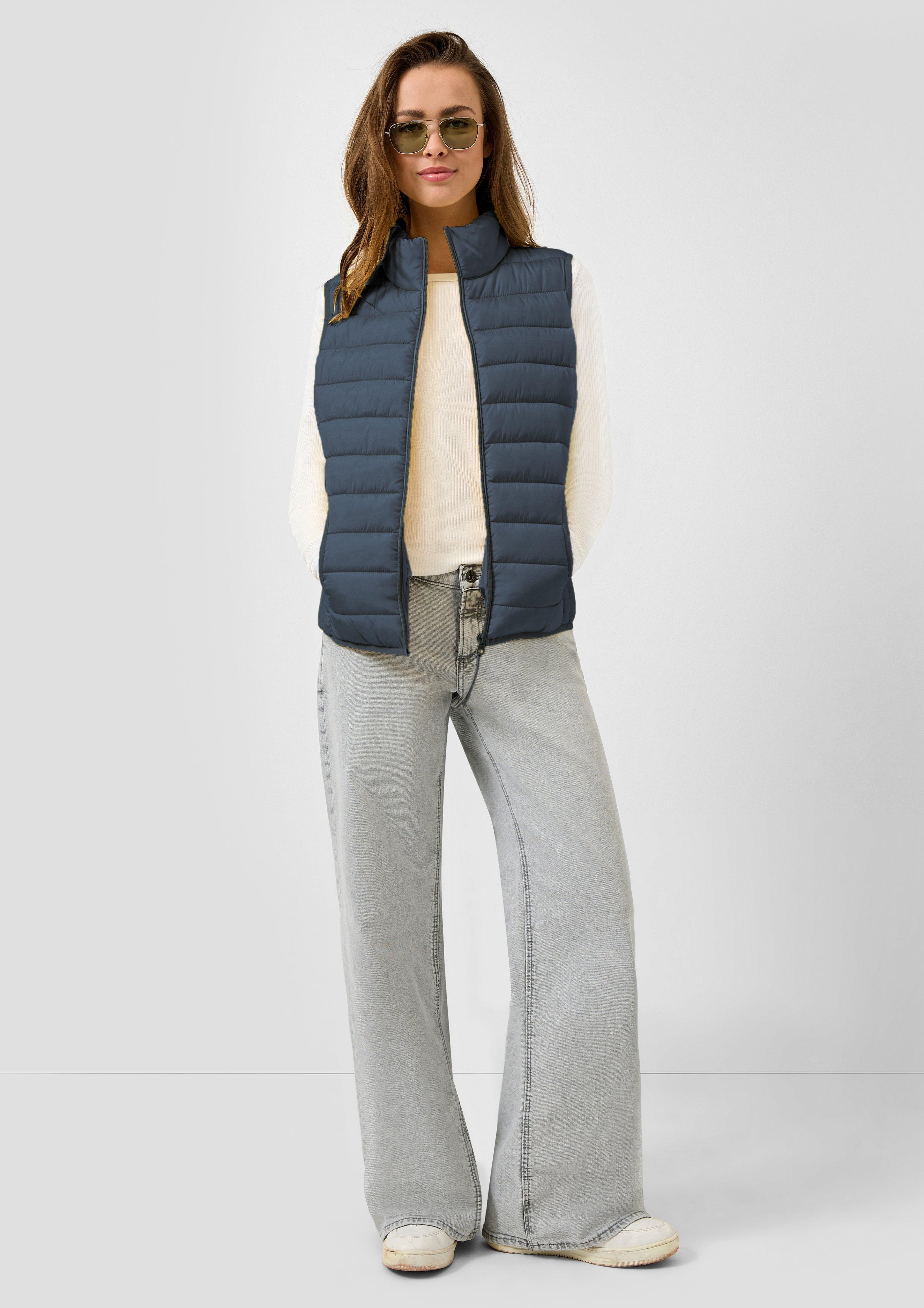 Vesta in 5820, 6147, 1105 & 0200