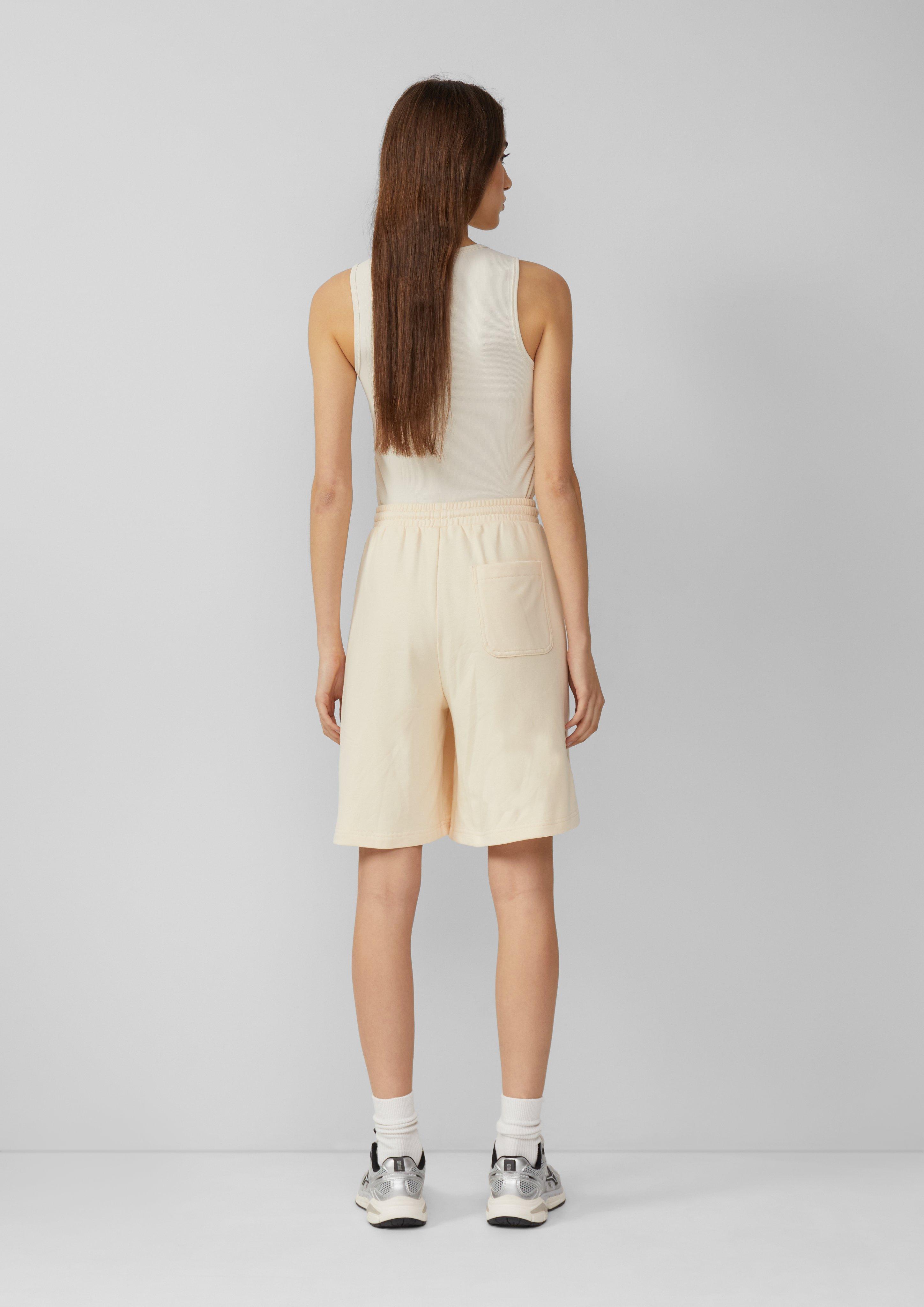 Bermuda in 0808 & 9825