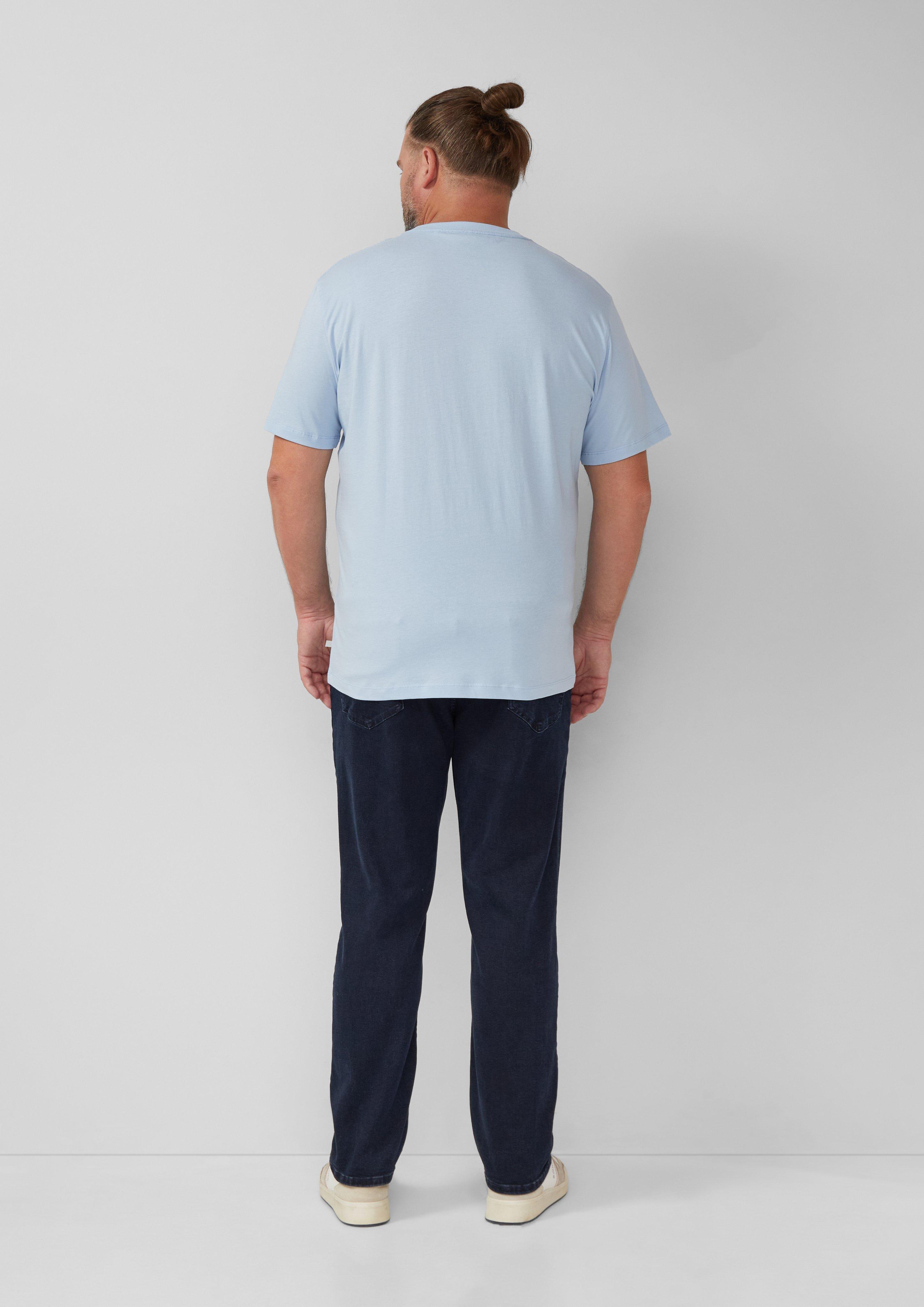 T-shirt in 50D2, 73D2, 79D1, 55D1, 01D1, 59D1 & 79D2