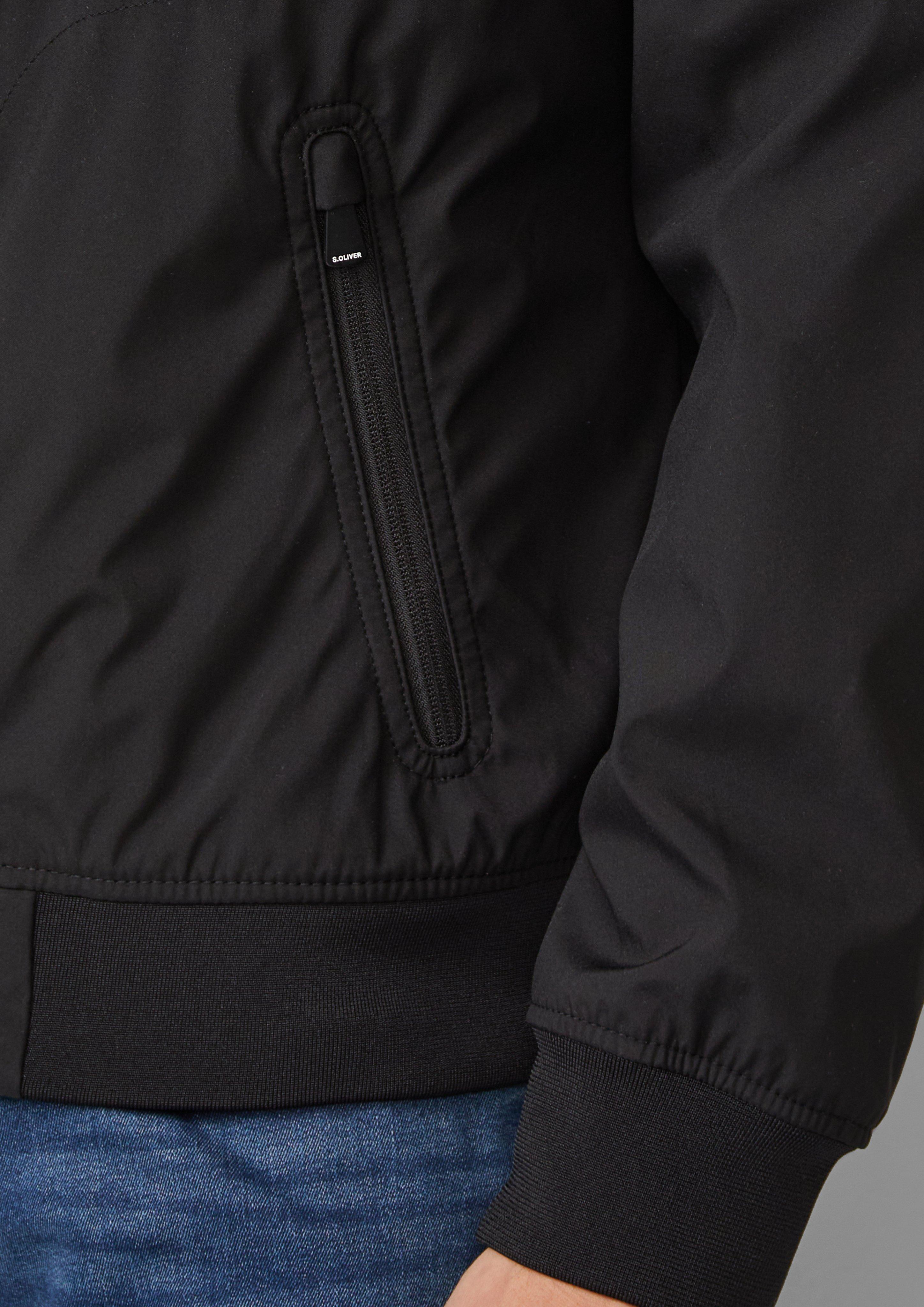 Sportive Softshelljacke mit Bomberkragen