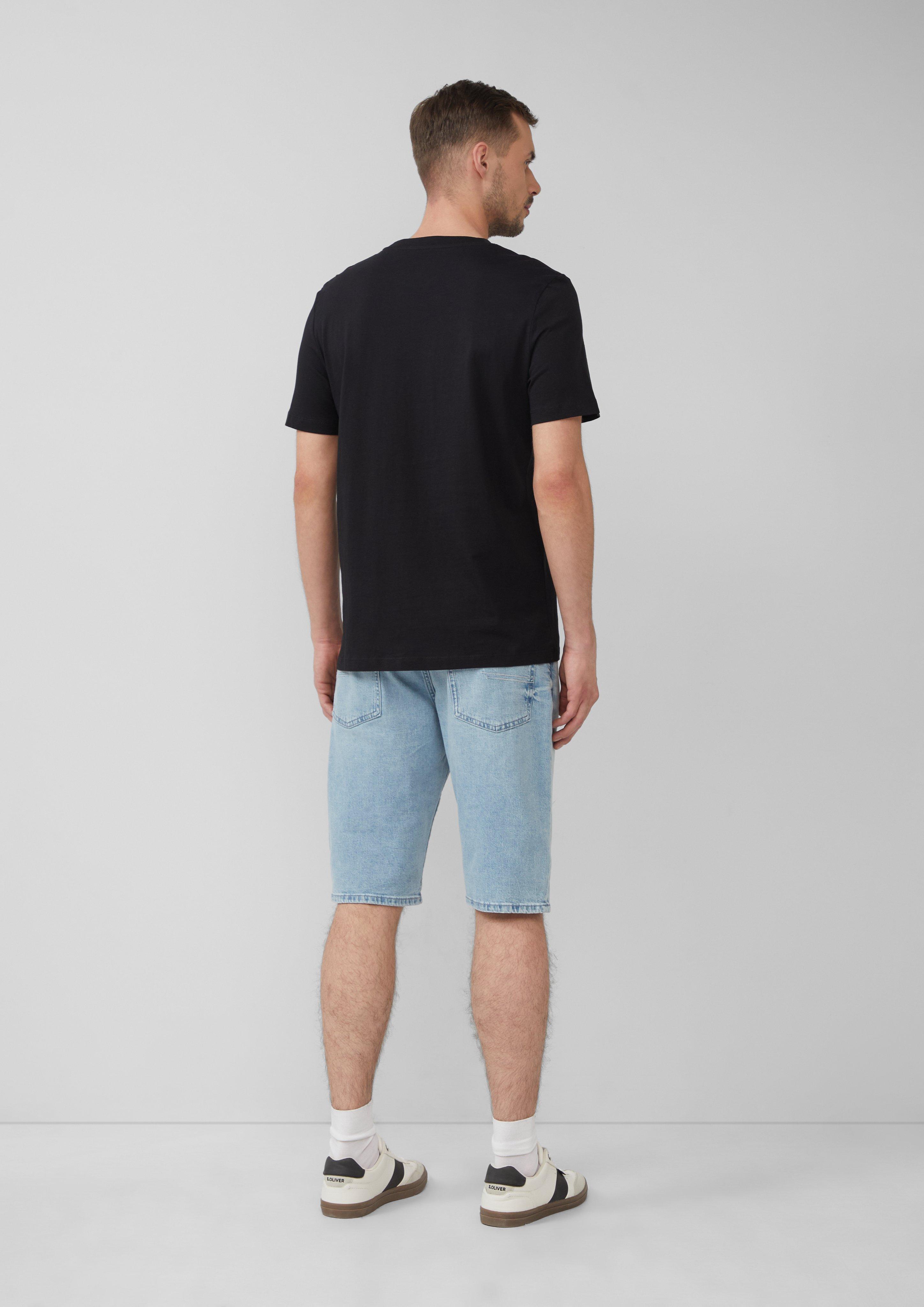 T-Shirt in 99D1 & 01D1