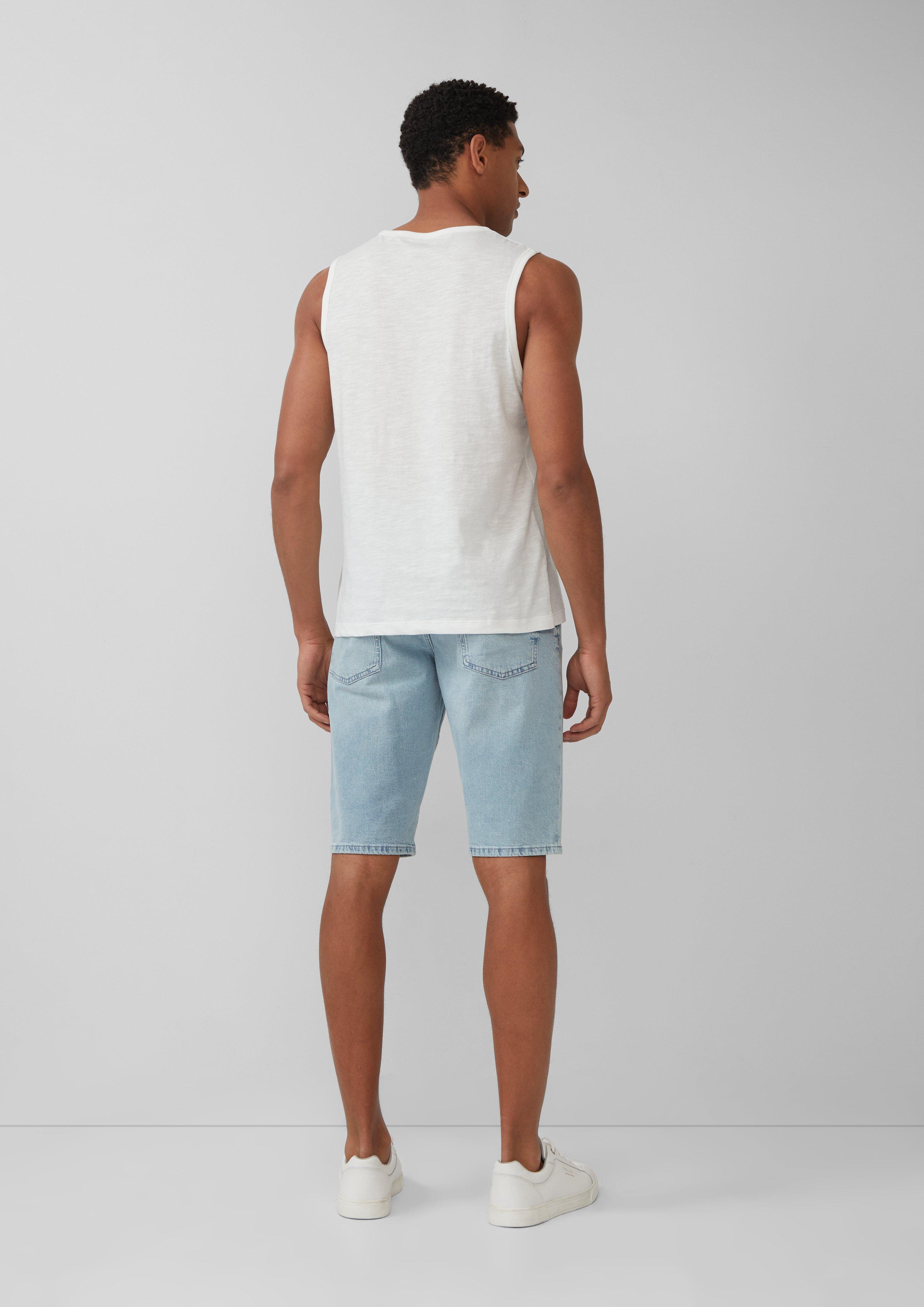 T-Shirt in 01D4 & 99D4