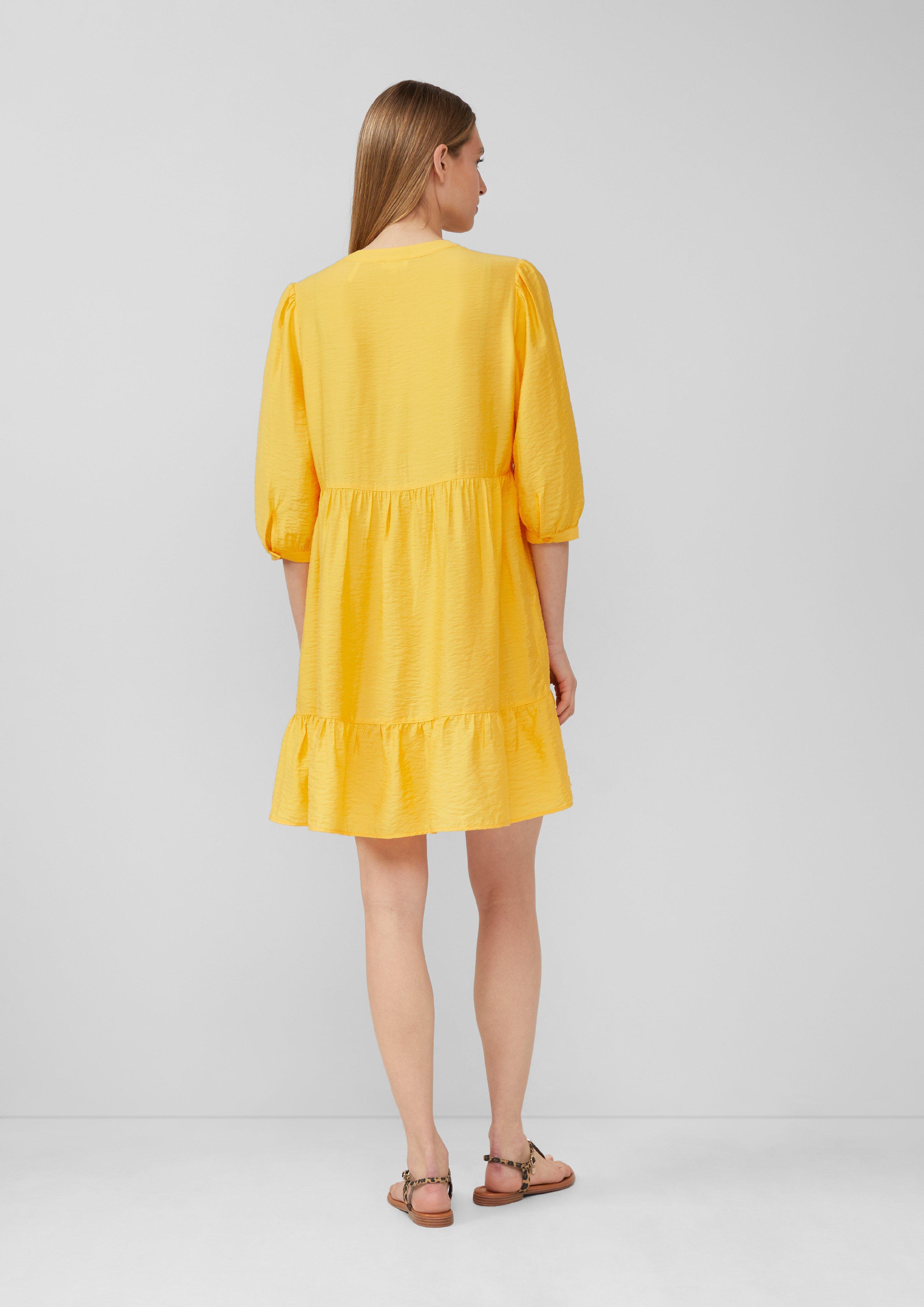 Kleid in 1395, 99A0, 02A0, 3533 & 35A1