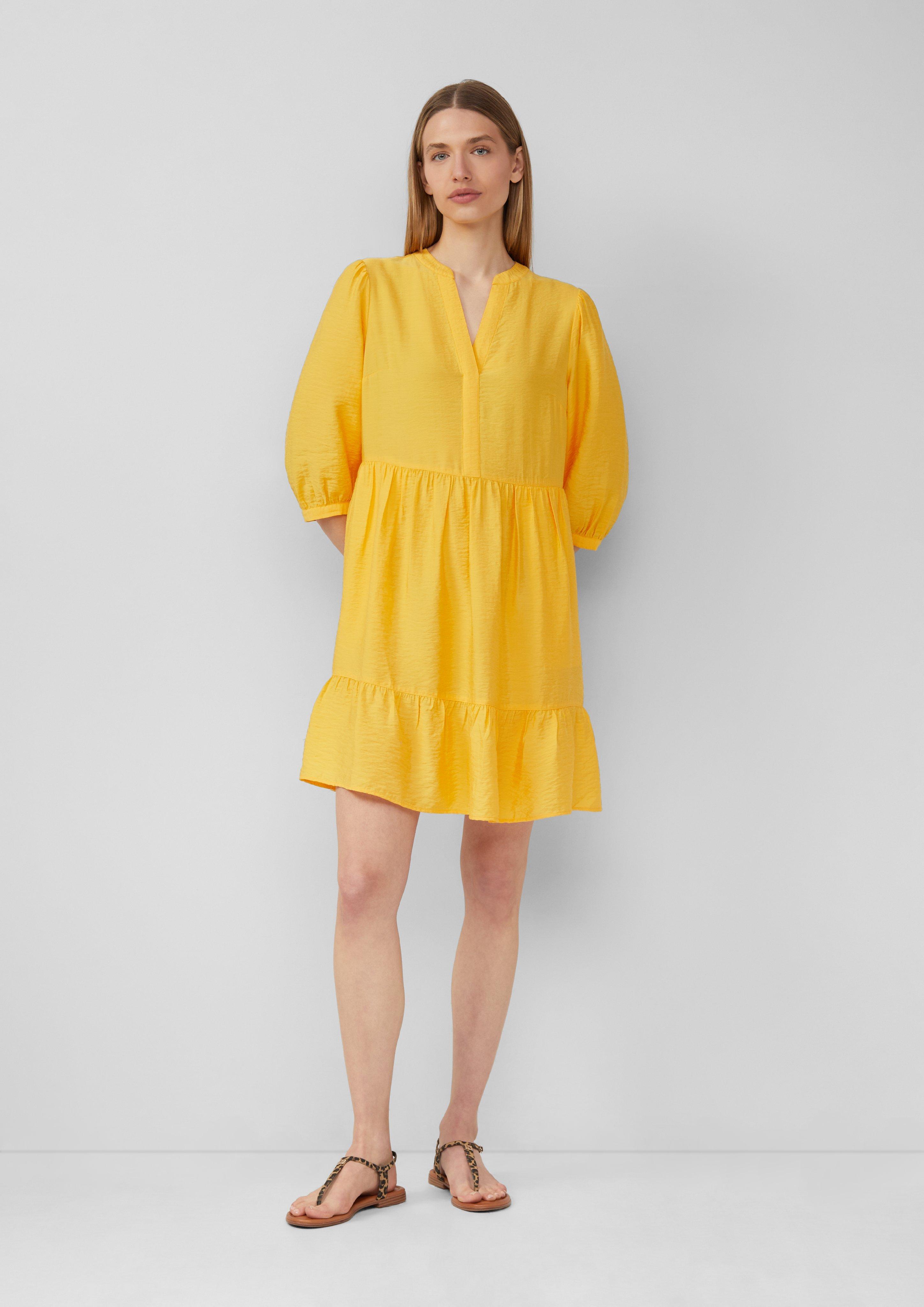 Kleid in 1395, 99A0, 02A0, 3533 & 35A1