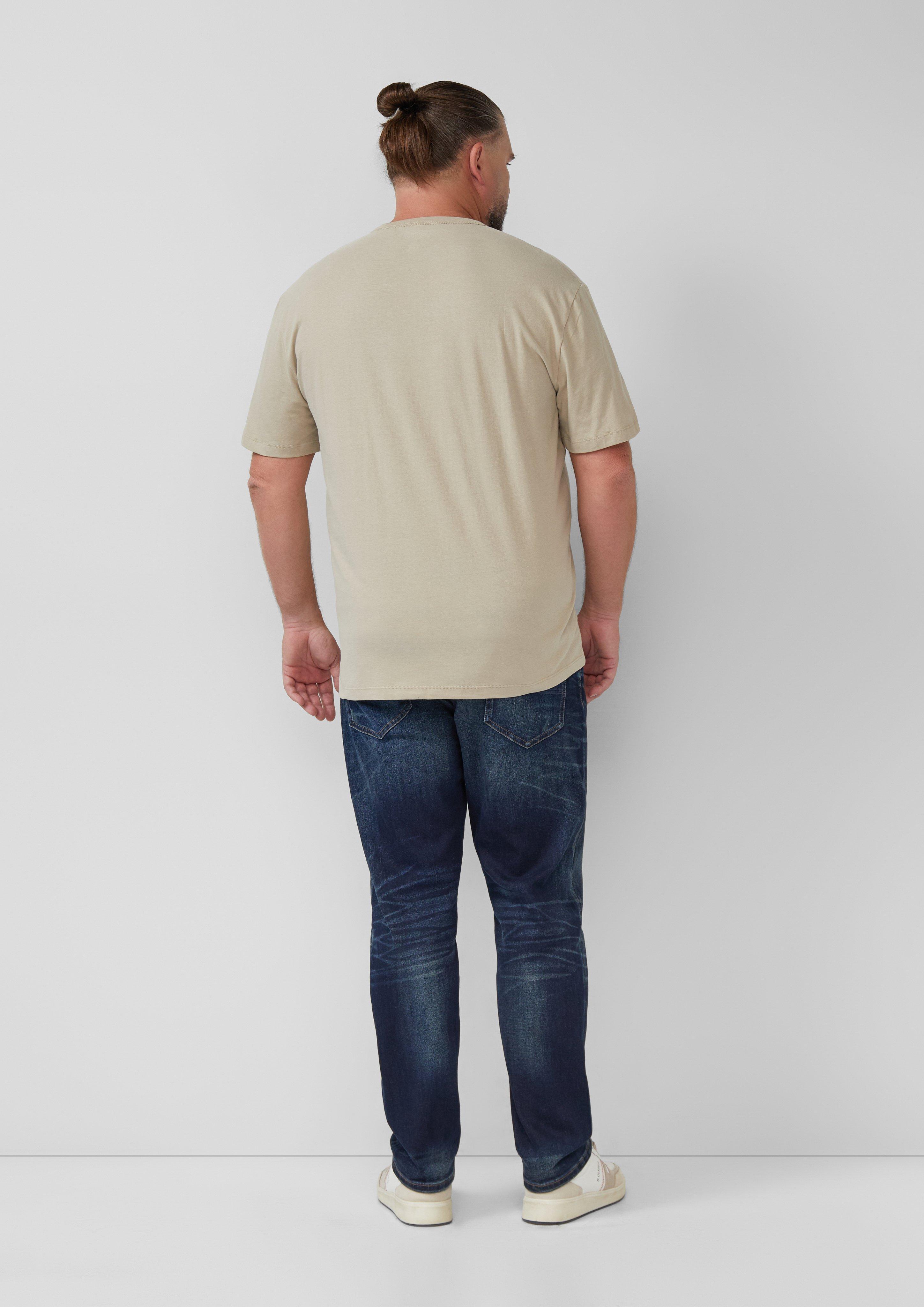 T-shirt in 81D2, 59D2 & 79D1