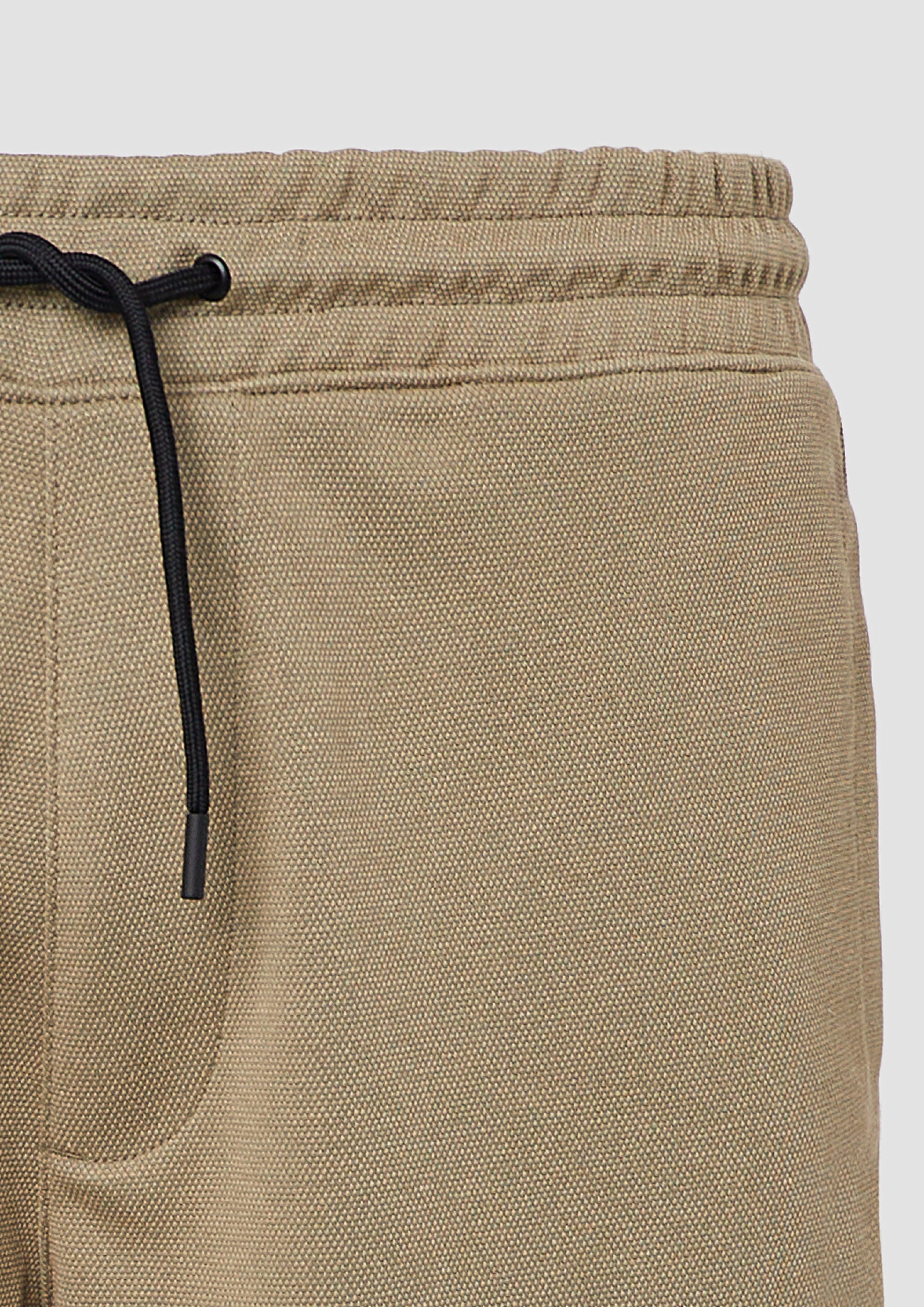 Bermudy in 7880, 5852, 9999 & 8351