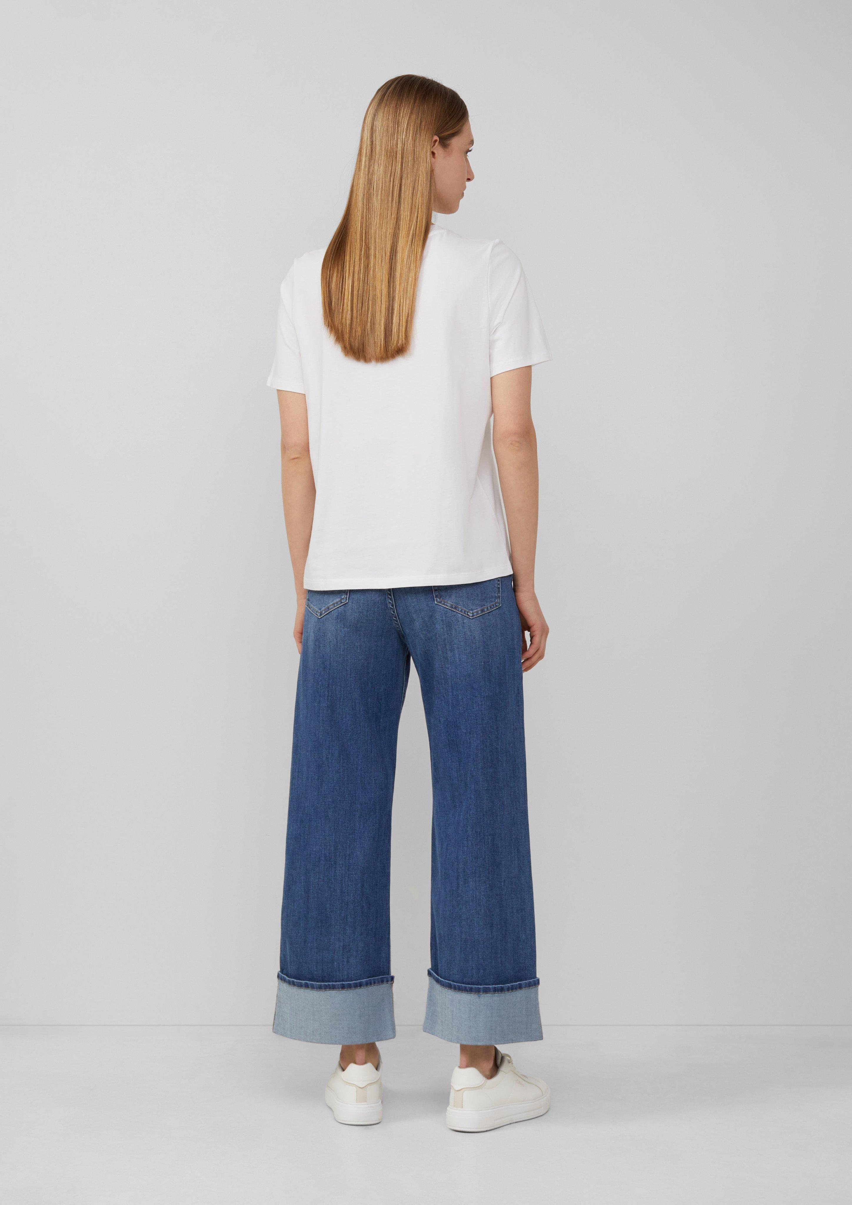 T-shirt in 01D2, 01D1, 01D0, 99D3, 99D2, 99D1, 99D0 & 01D3