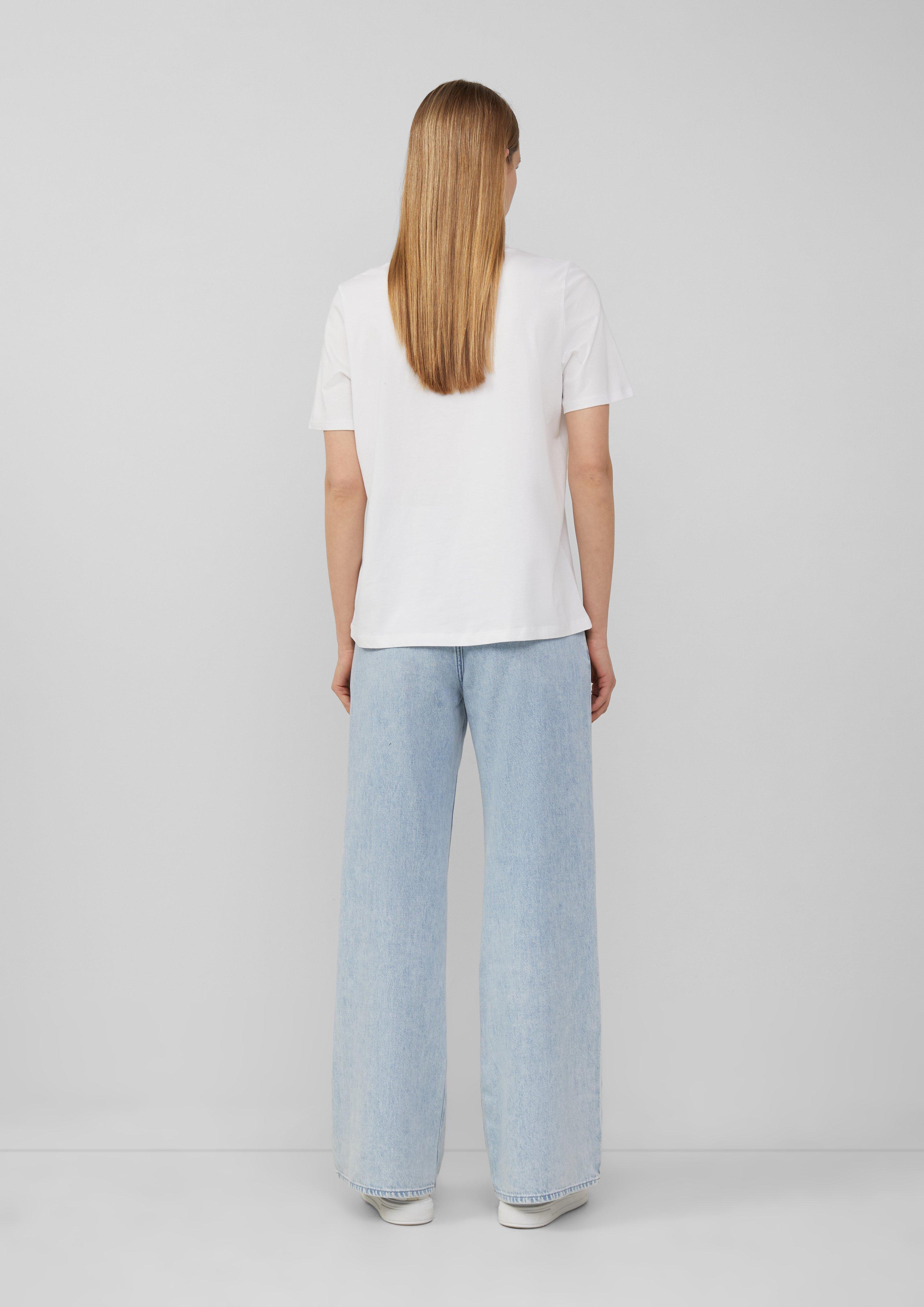 T-shirt in 01D3, 01D1, 01D0, 99D3, 99D2, 99D1, 99D0 & 01D2