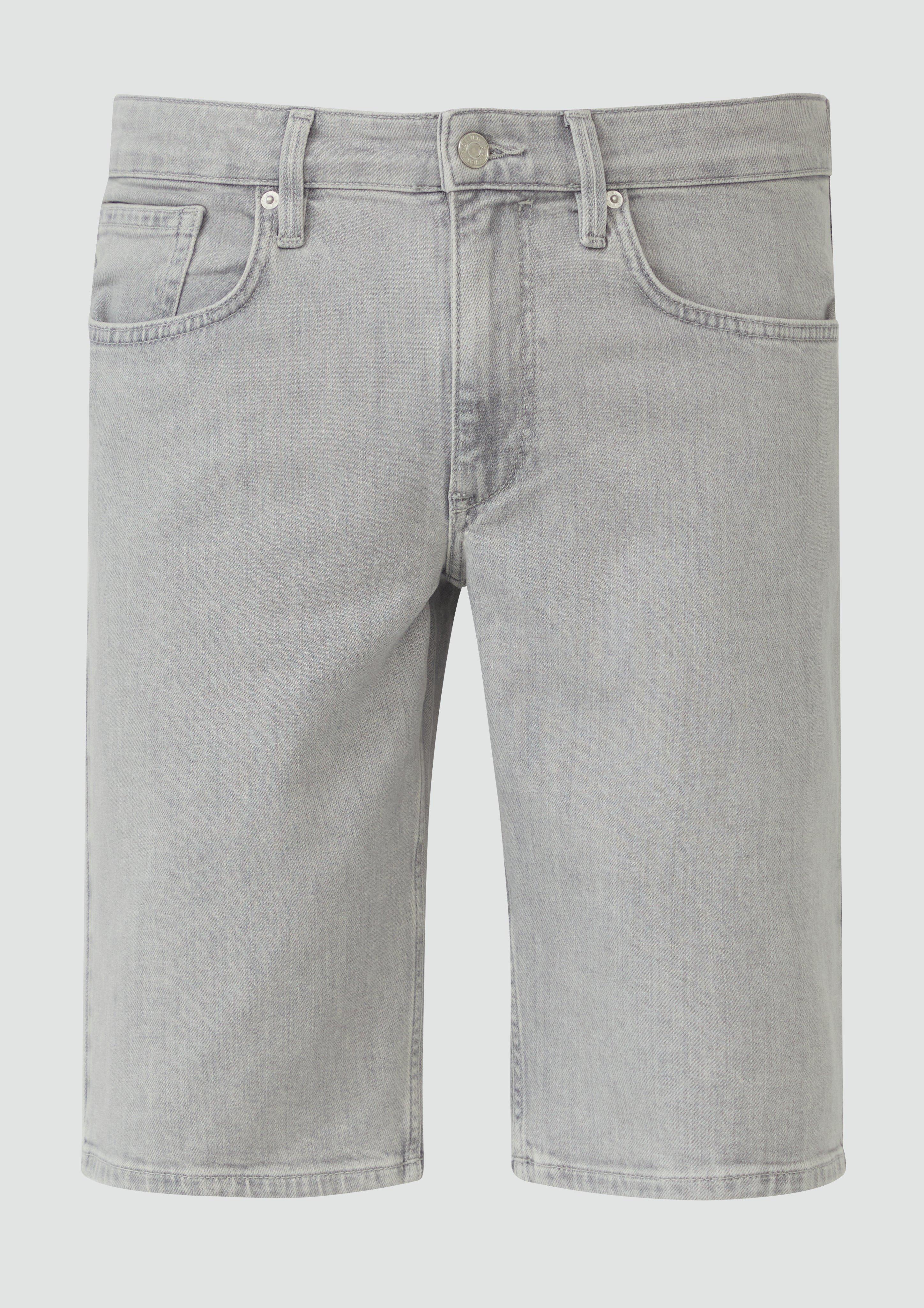 s.Oliver - Jeans-Shorts / Regular Fit / Mid Rise / Straight Leg / Pride-Motiv, Herren, grau
