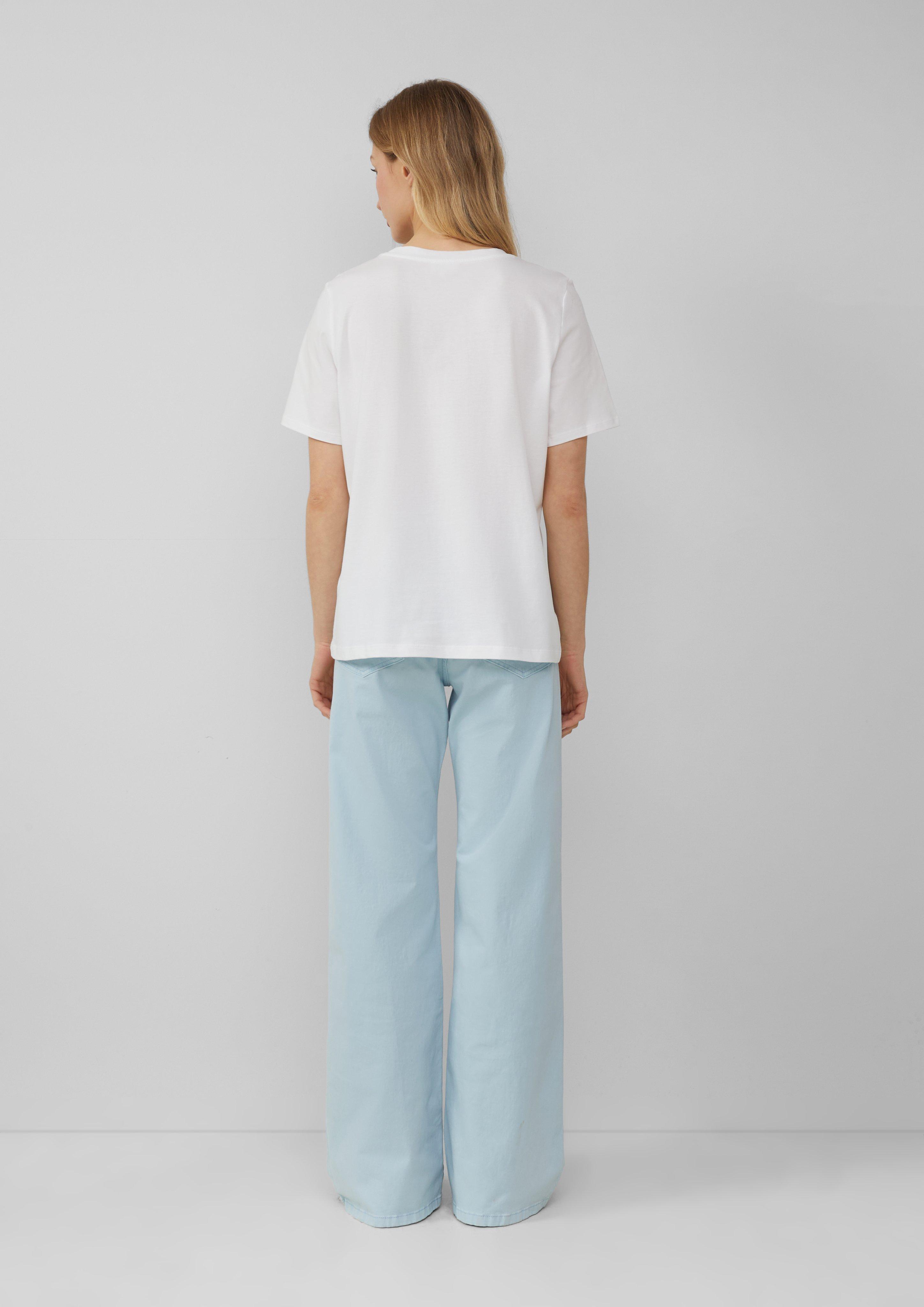 T-shirt in 01D0, 60D5, 01D3, 01D2, 01D1 & 50D4