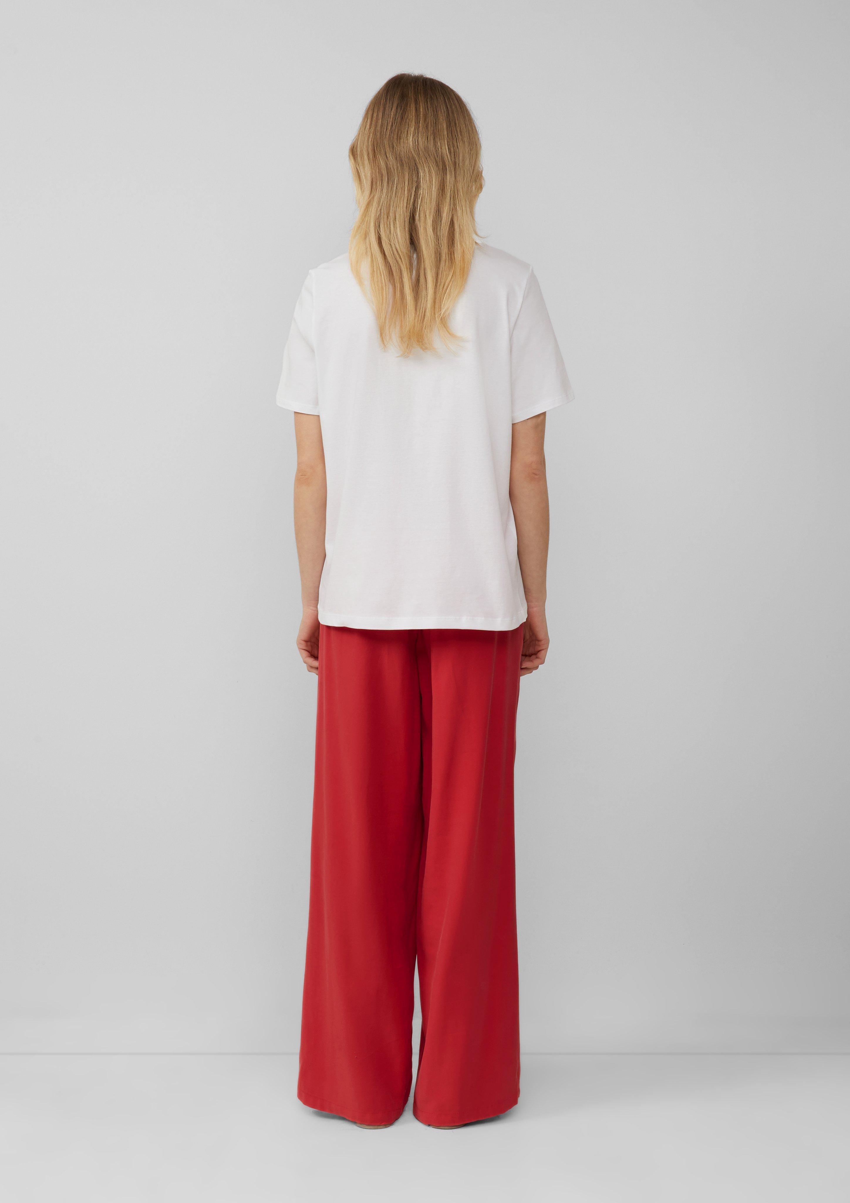 T-shirt in 01D1, 60D5, 01D3, 01D2, 50D4 & 01D0