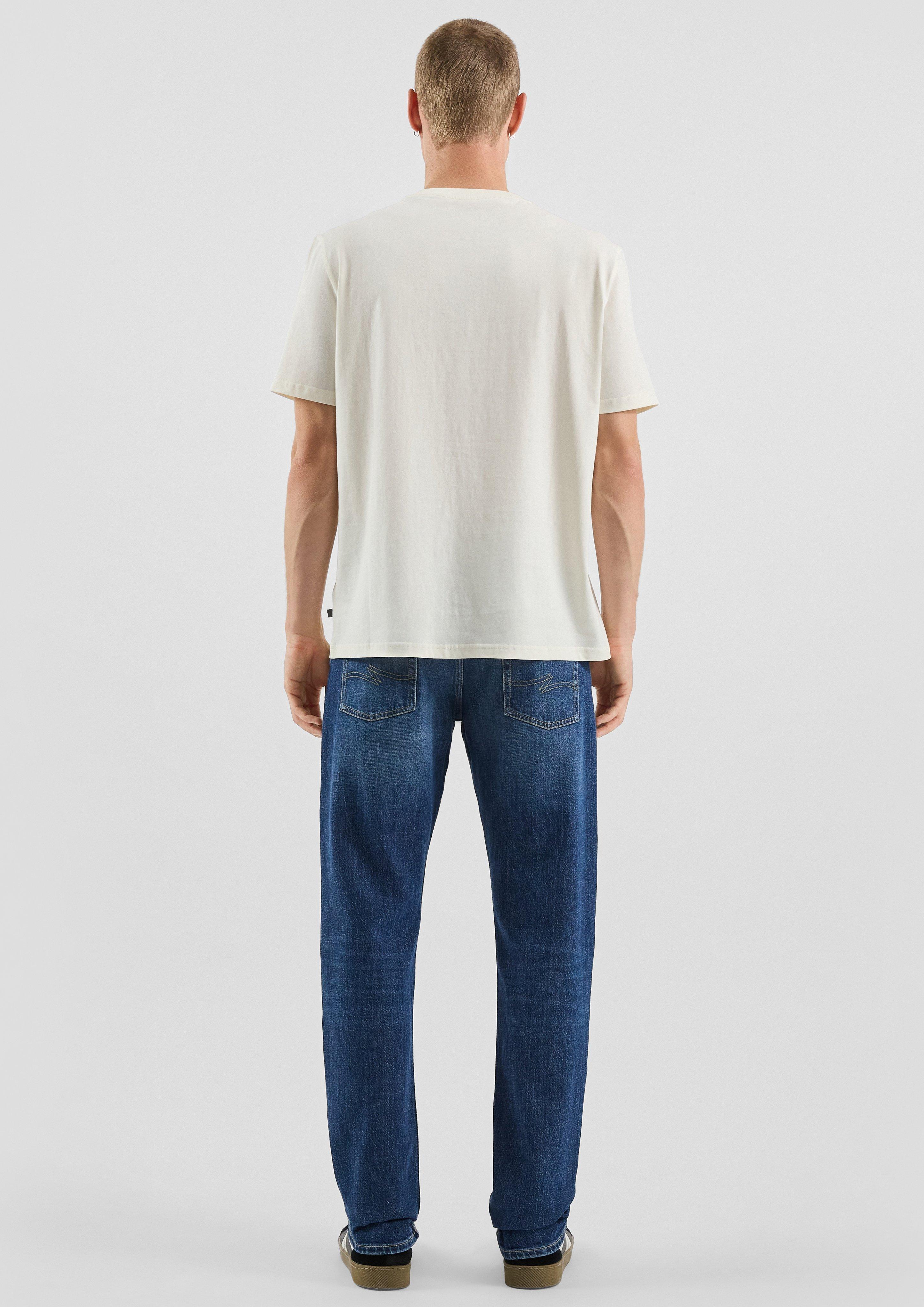 T-shirt in 0300, 6234 & 4883