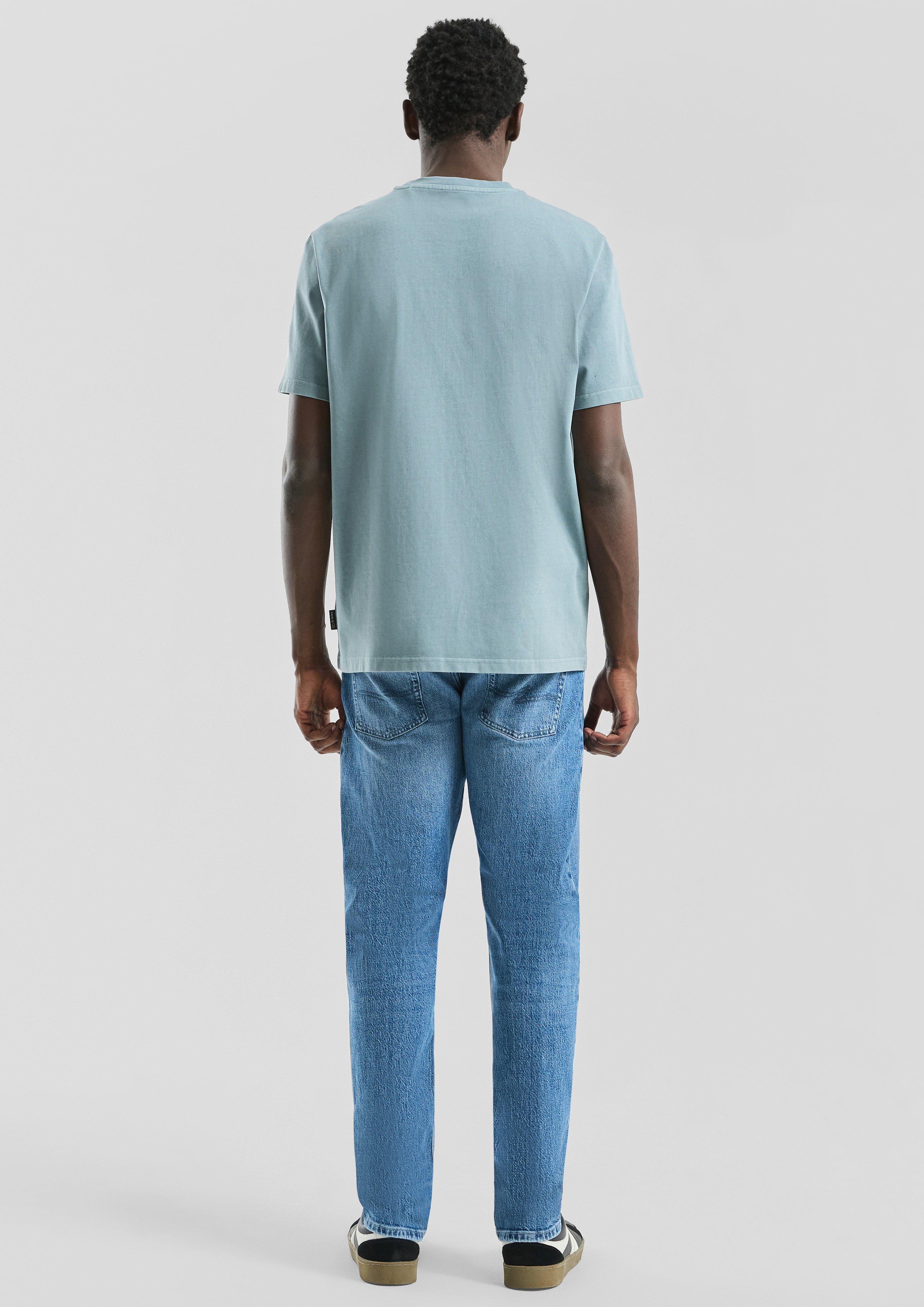 T-Shirt in 62D0, 99D0 & 48D0