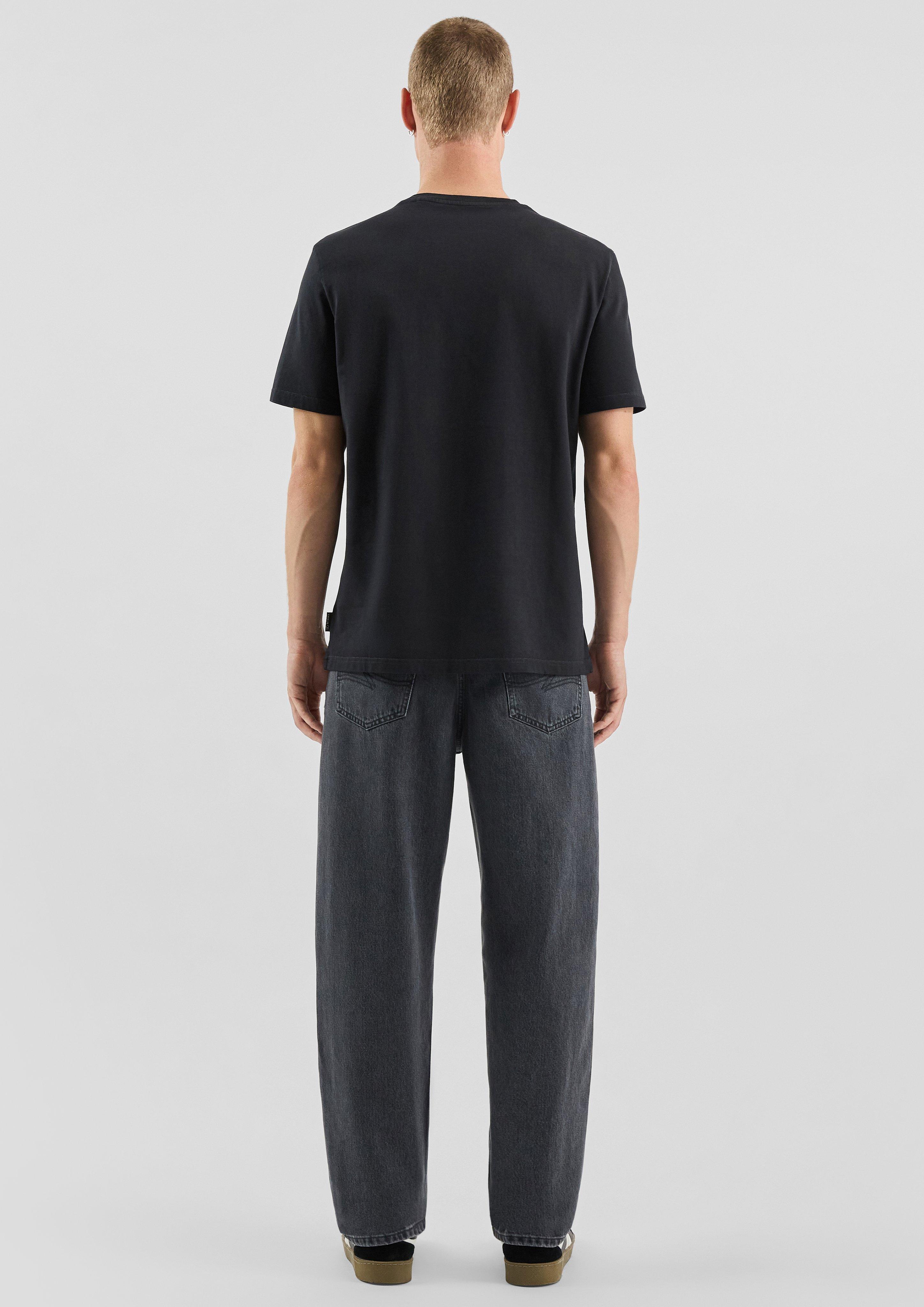 T-Shirt in 99D0, 62D0 & 48D0