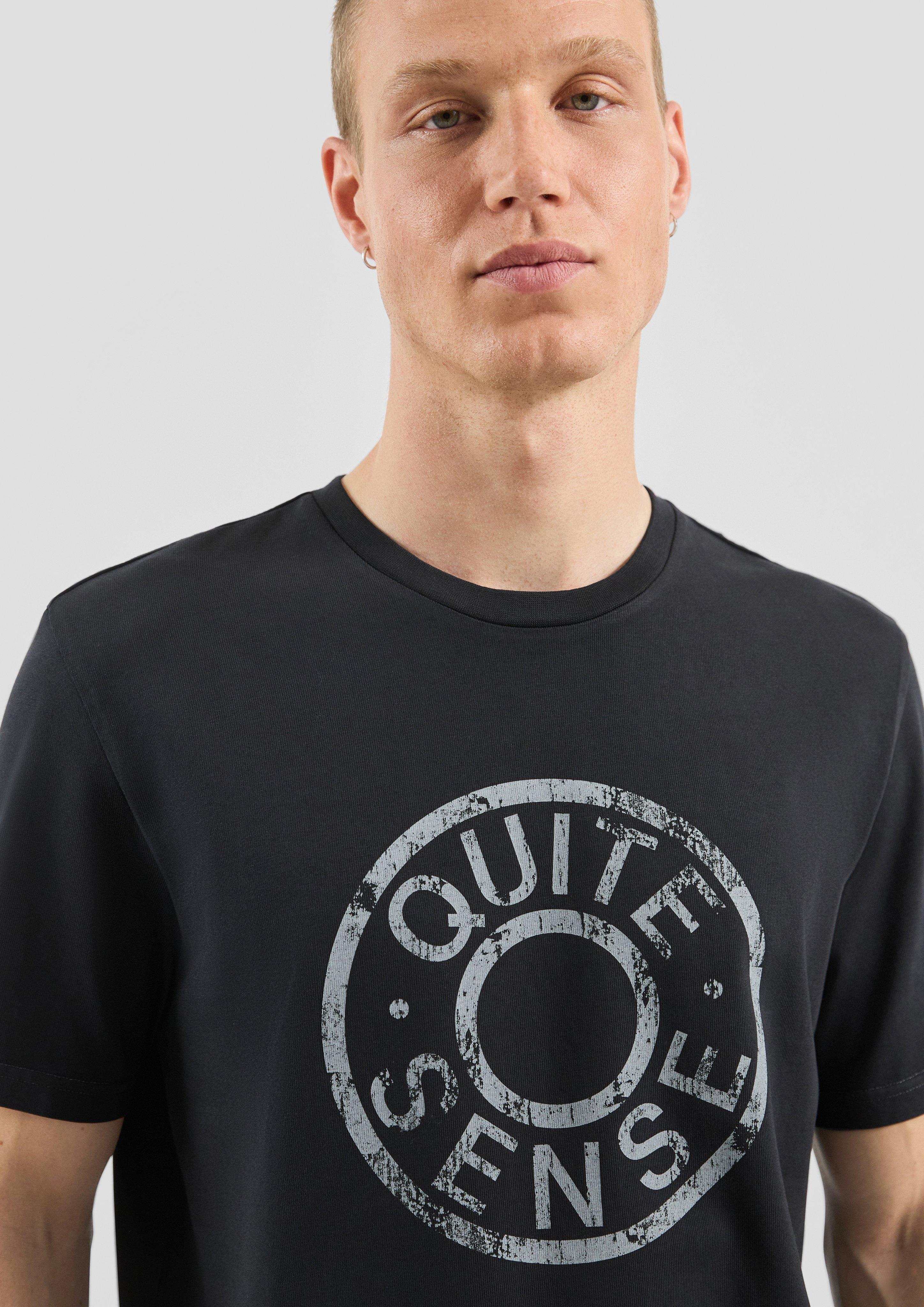 T-Shirt in 99D0, 62D0 & 48D0