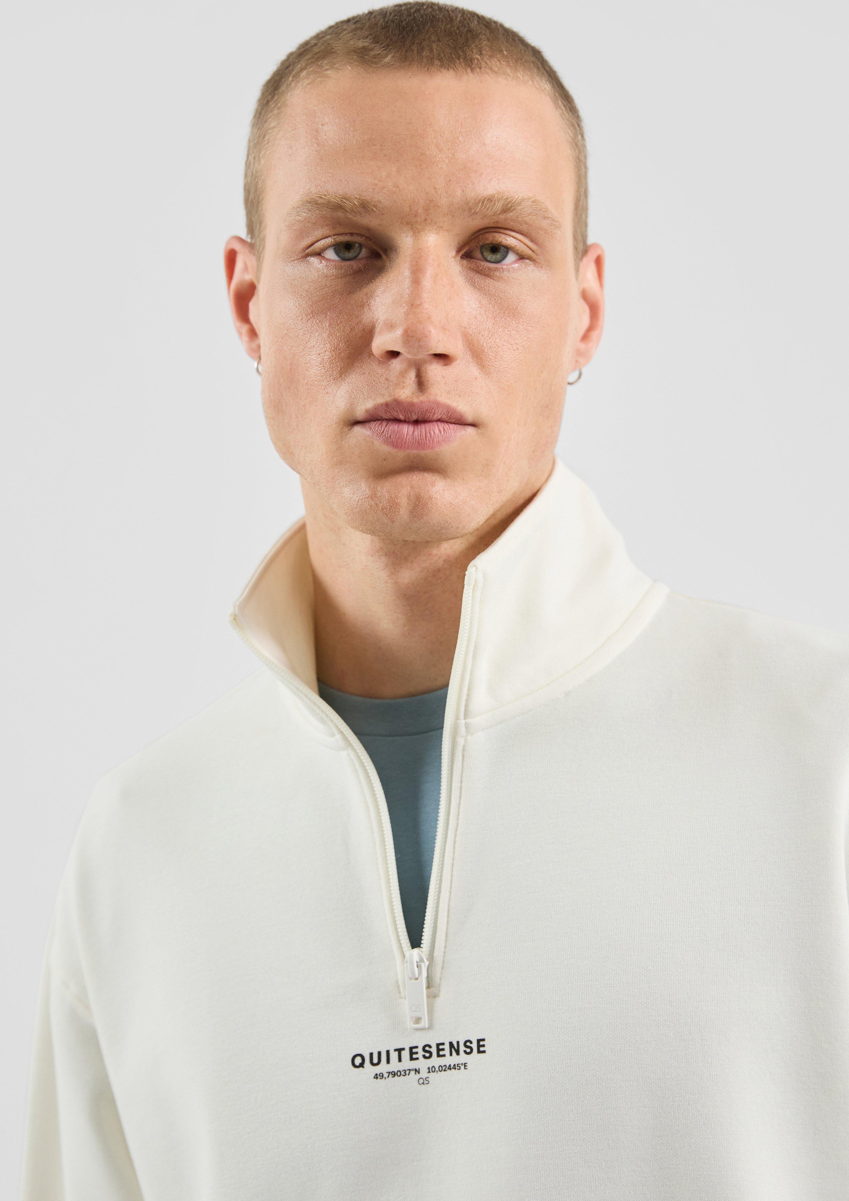 Sweatshirt in 03D0, 99D0 & 62D0